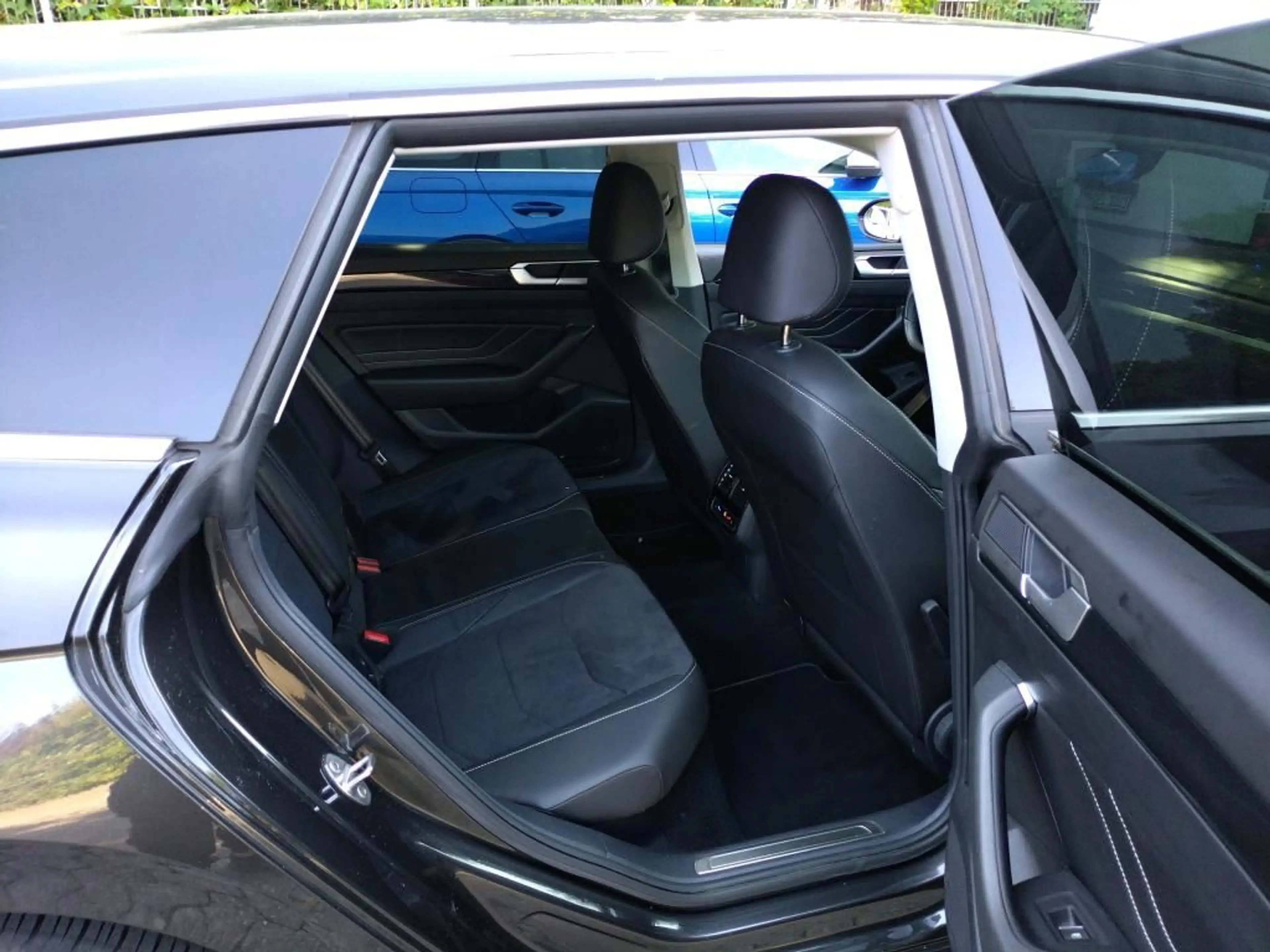 Volkswagen Arteon Shooting Brake Elegance 2.0 TDI IQ*AHK* — photo 7