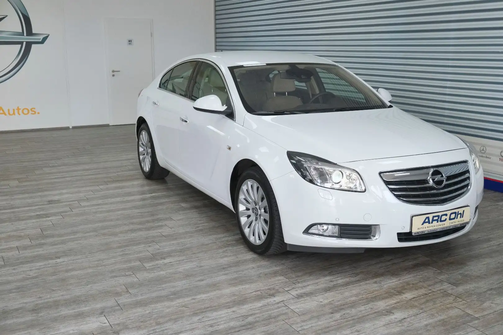 Opel Insignia 2.0 Cosmo *NAVI-DVD800/SHZ/PDC/TEMPOMAT Weiß - 2