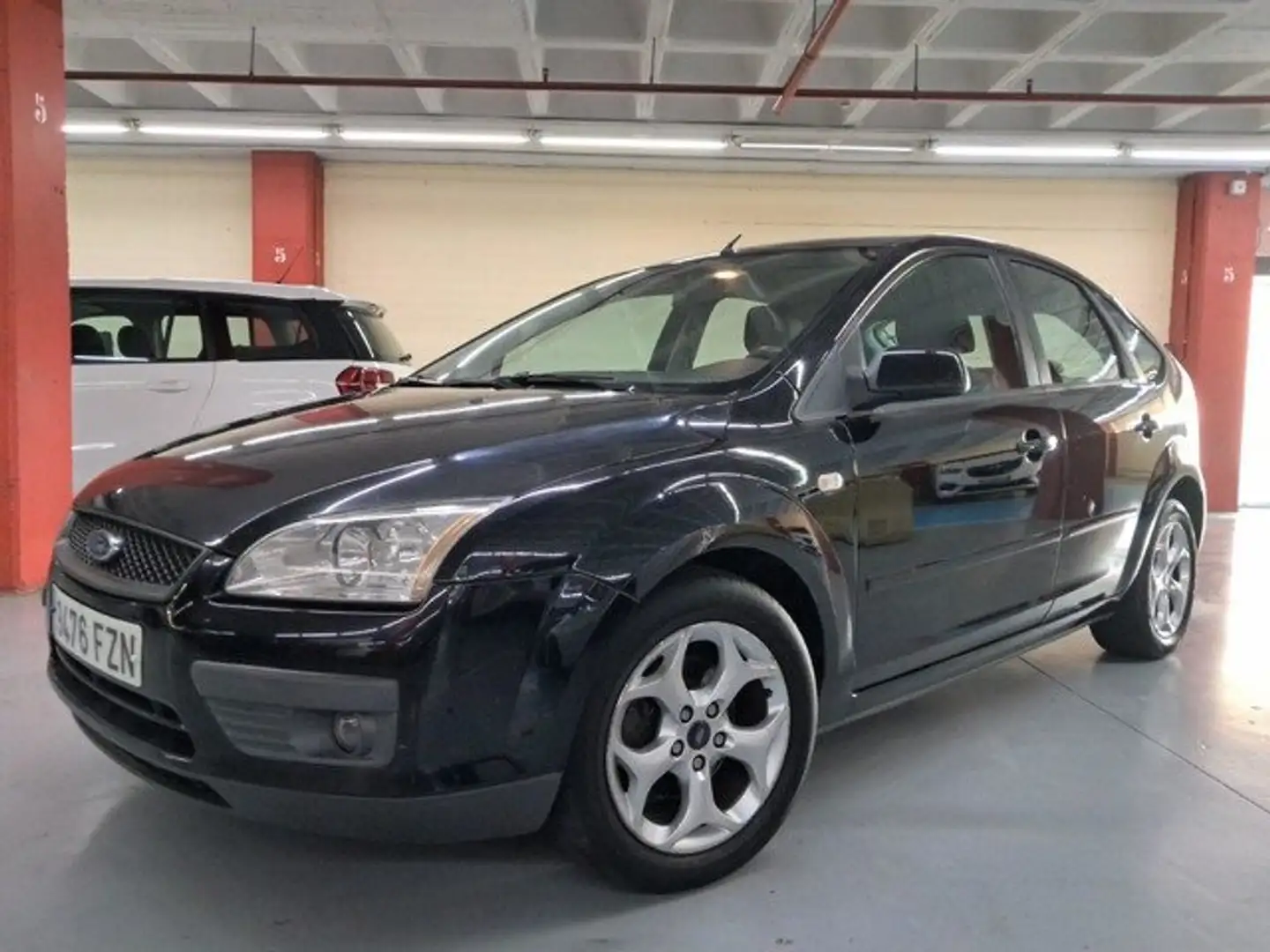 Ford Focus 1.6 Trend Negro - 1