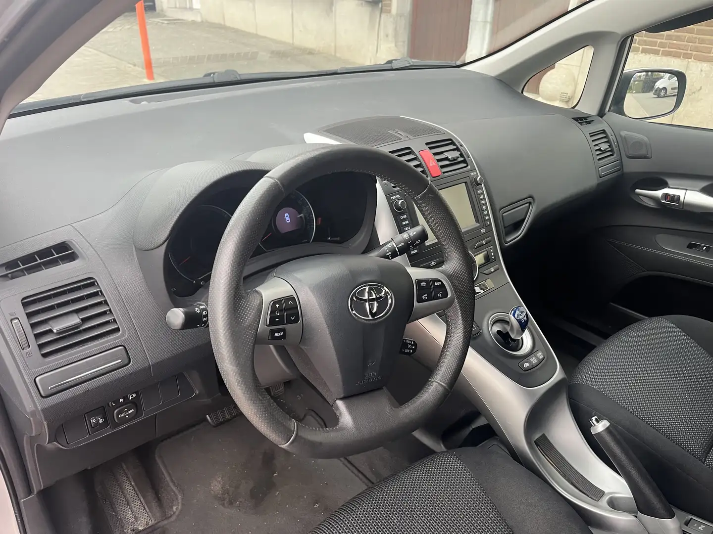 Toyota Auris 1.8 Hybrid Executive - 2