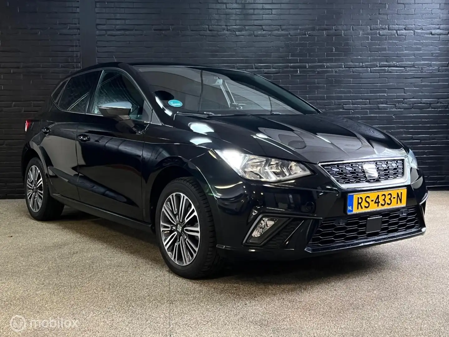 SEAT Ibiza 1.0 TSI Excellence Schwarz - 2