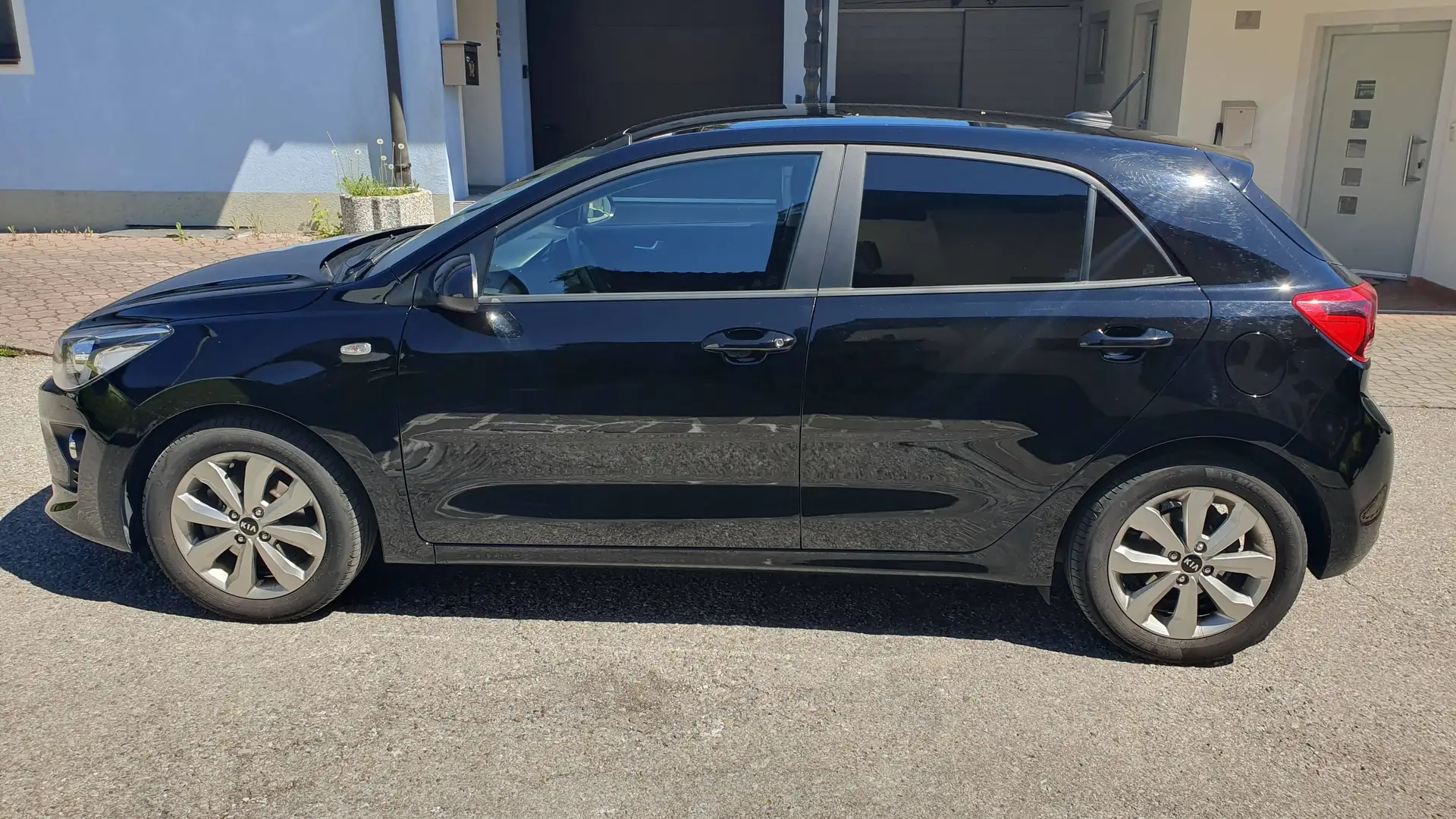 Kia Rio Rio 1,2 DPI Silber ISG Silber Schwarz - 1