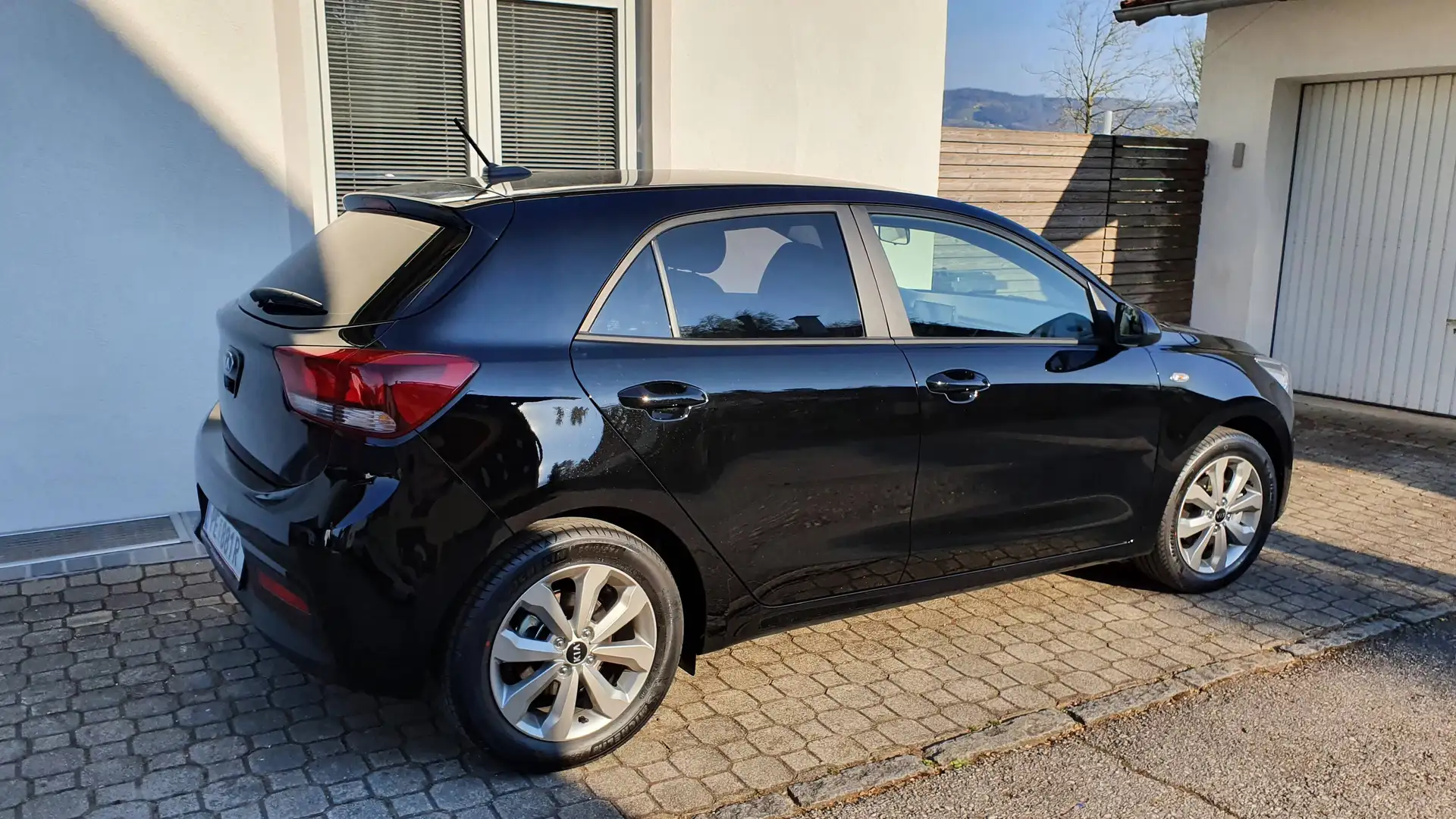 Kia Rio Rio 1,2 DPI Silber ISG Silber Schwarz - 2