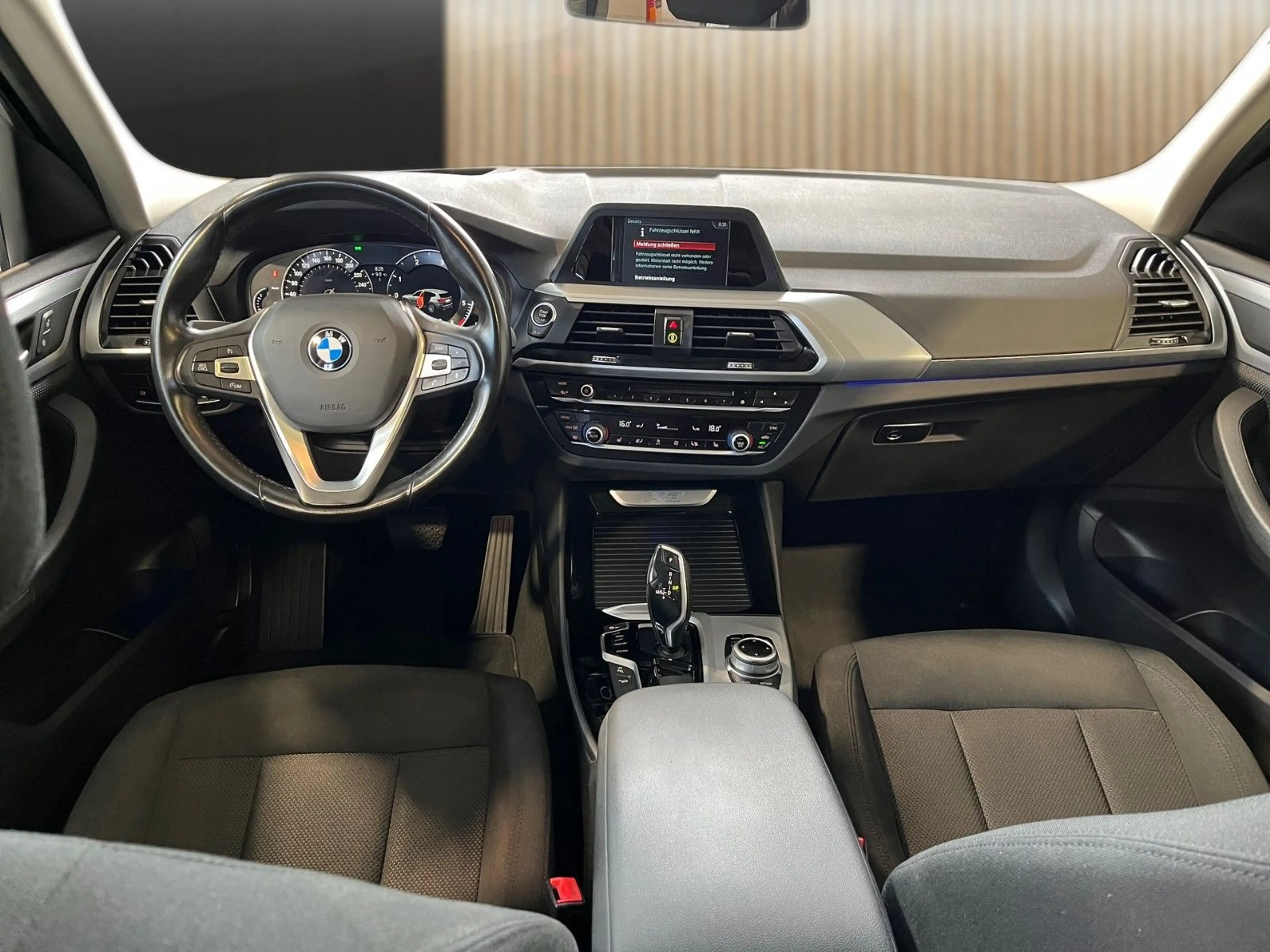 BMW X3 xDrive 20 d Advantage Navi HeadUp LED — photo 10
