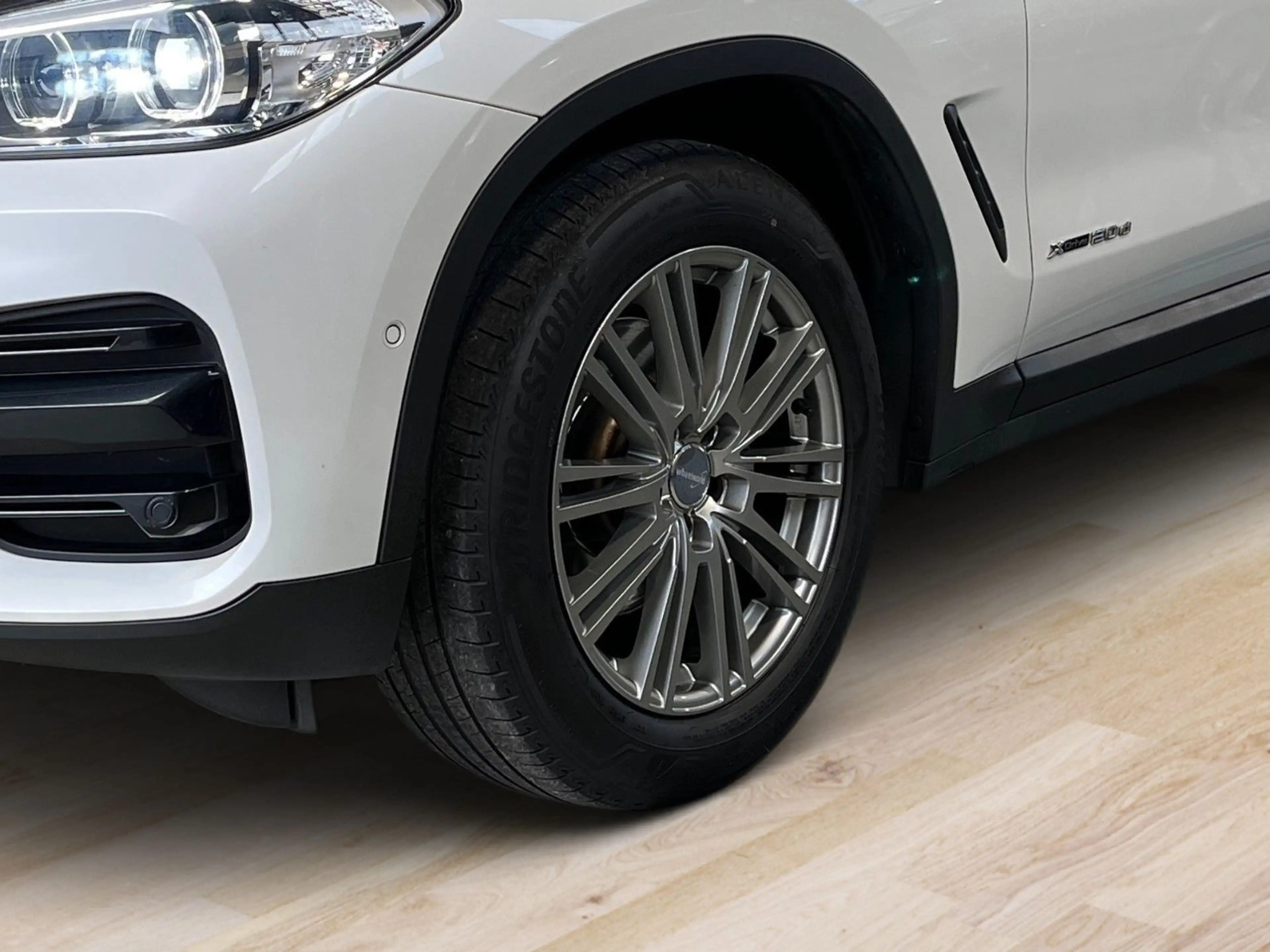 BMW X3 xDrive 20 d Advantage Navi HeadUp LED — photo 6