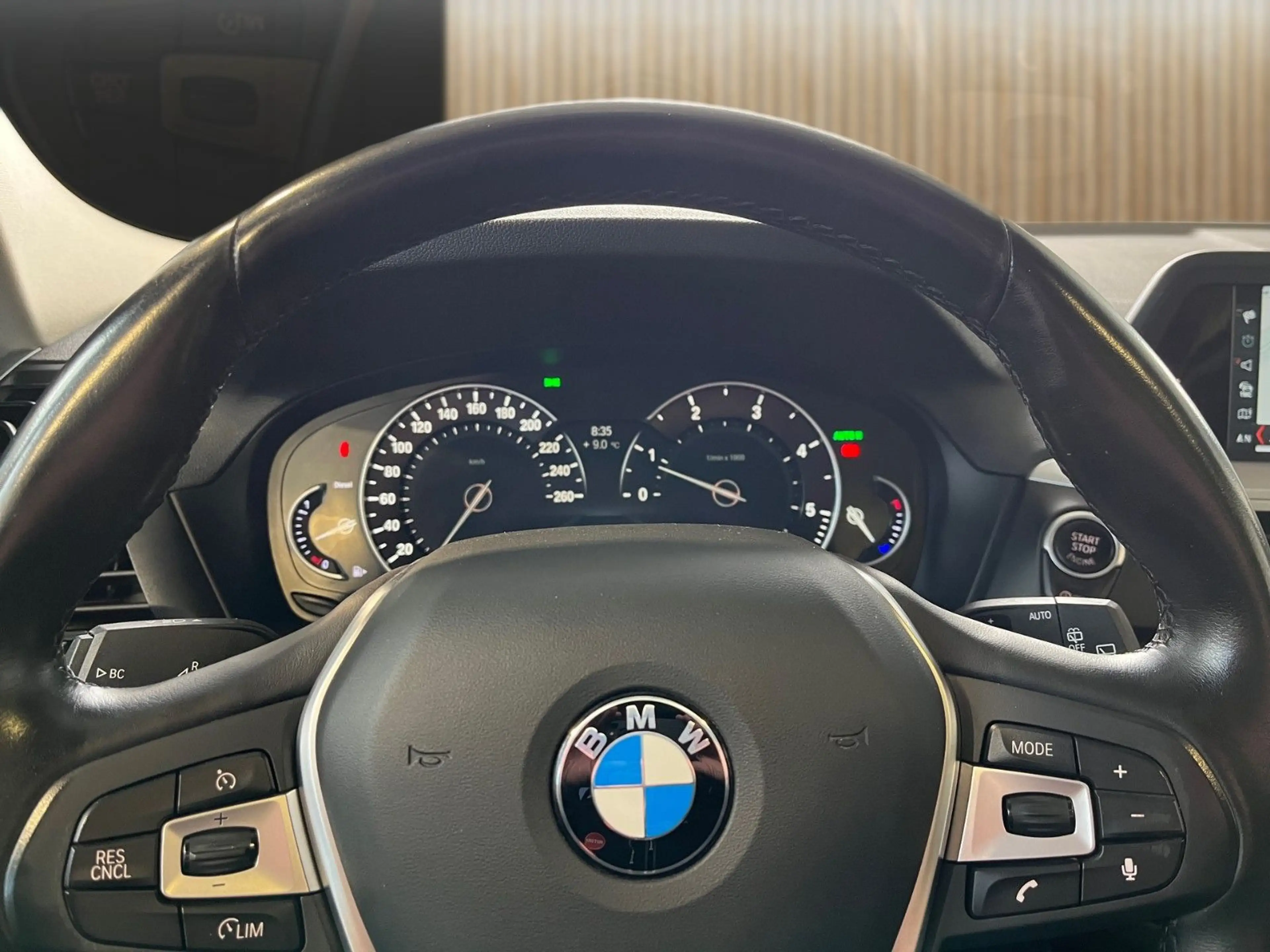 BMW X3 xDrive 20 d Advantage Navi HeadUp LED — photo 8
