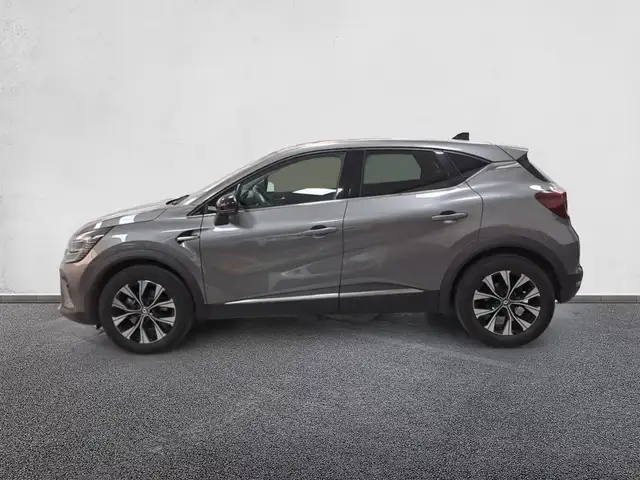 Renault Captur view 4