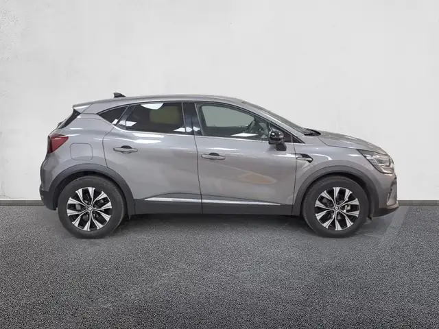 Renault Captur view 5