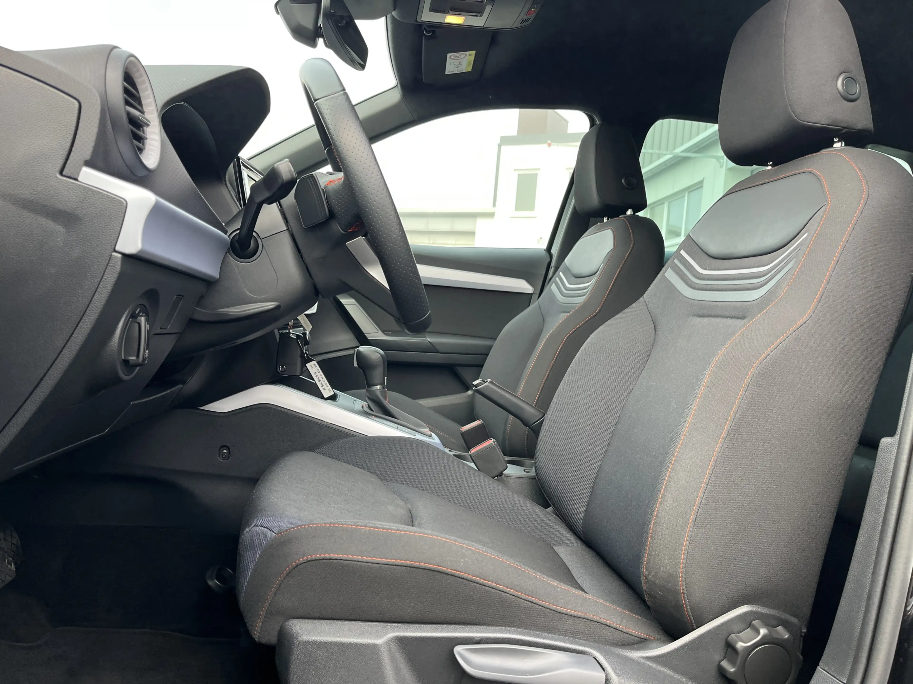 SEAT Arona 1.0 TSI DSG FR 116€ m.20% Anz. AHK RFK ACC Parkl — photo 13