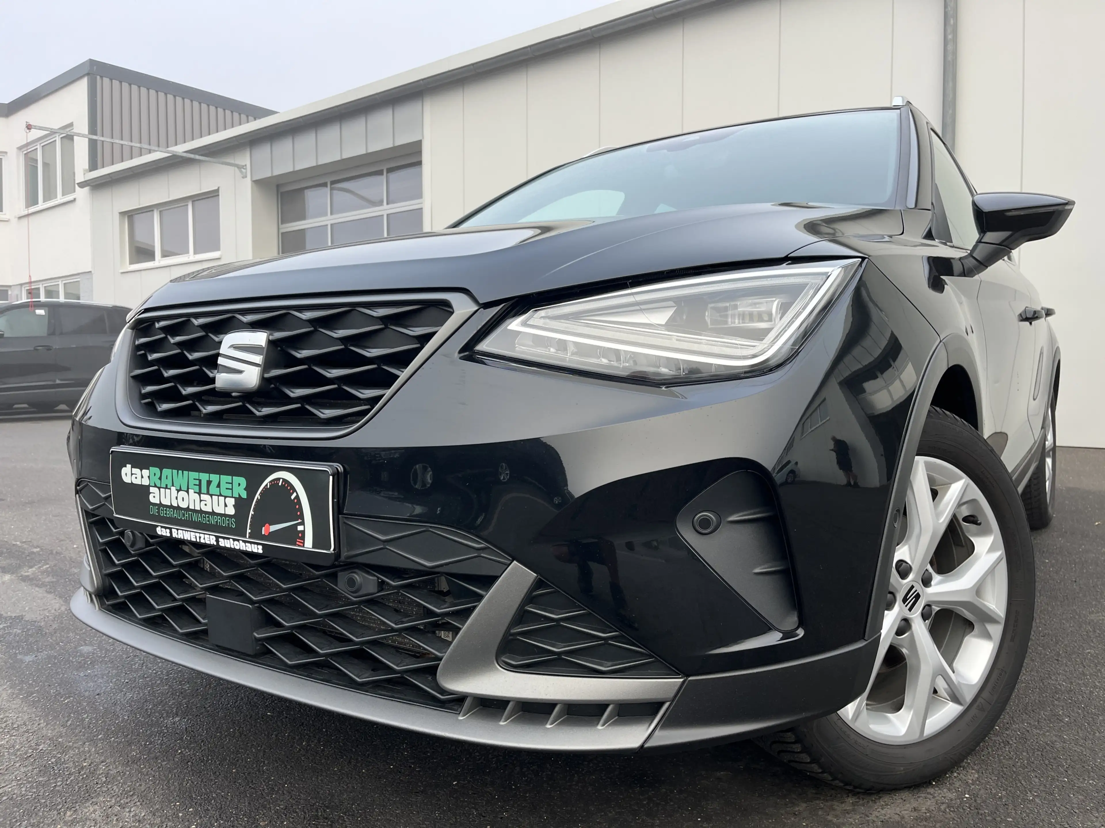 SEAT Arona 1.0 TSI DSG FR 116€ m.20% Anz. AHK RFK ACC Parkl