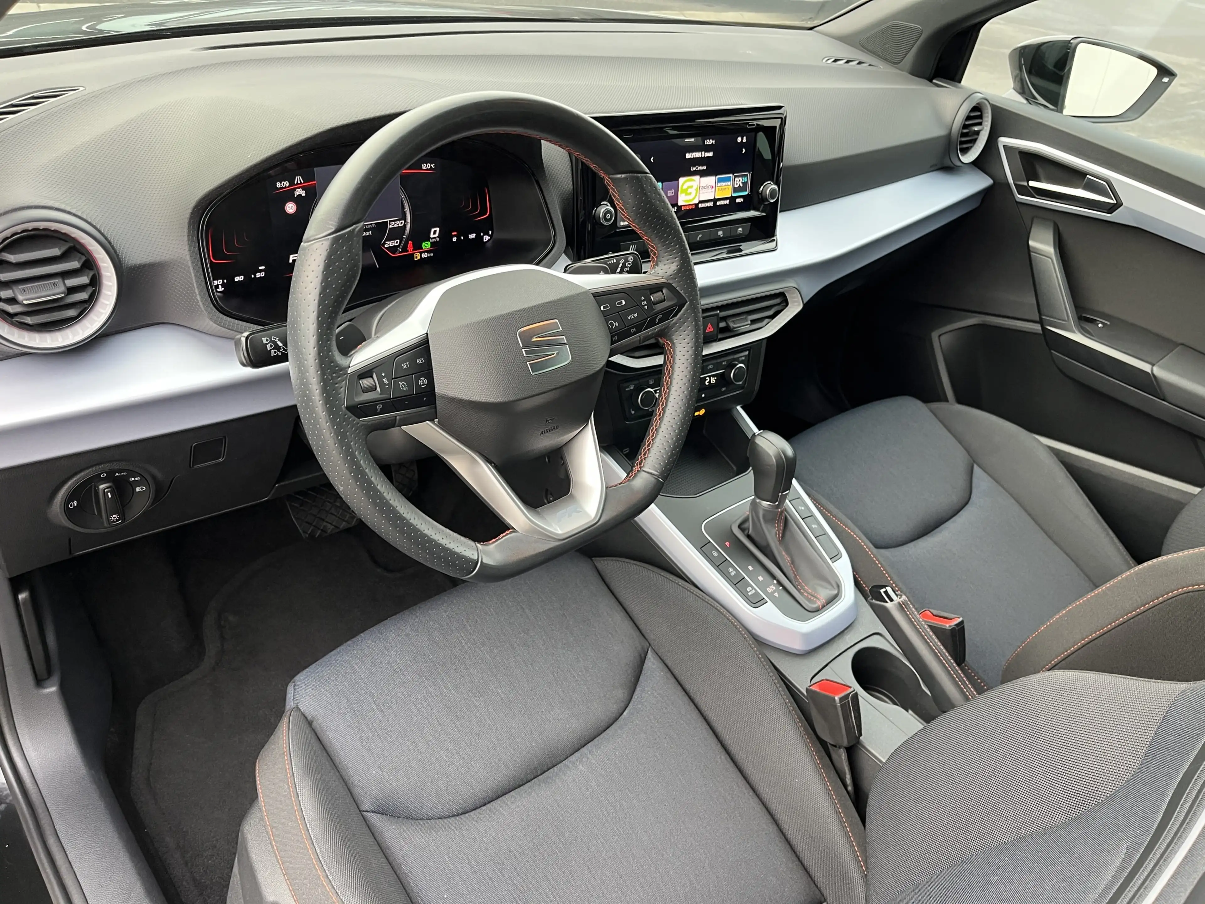 SEAT Arona 1.0 TSI DSG FR 116€ m.20% Anz. AHK RFK ACC Parkl — photo 12