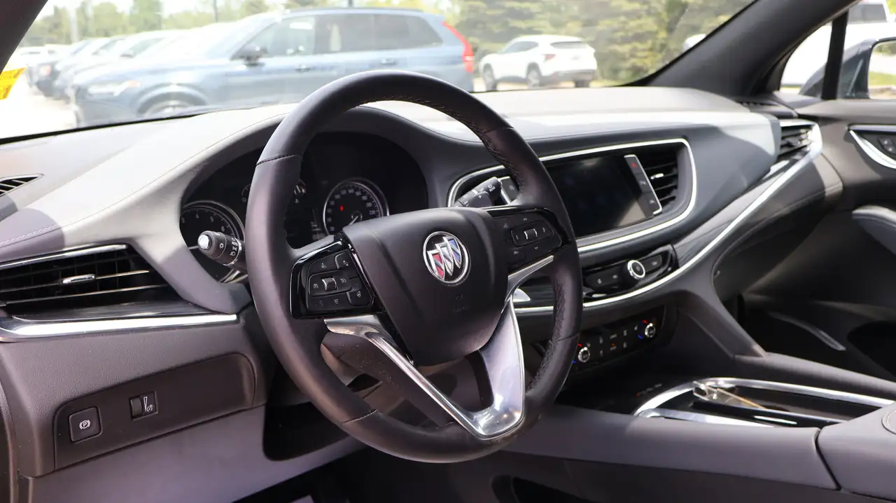 Buick Enclave снимка Buick Enclave