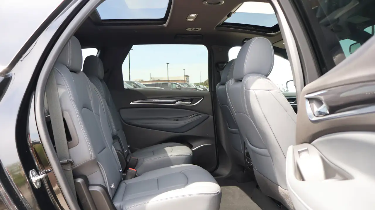 Buick Enclave снимка Buick Enclave