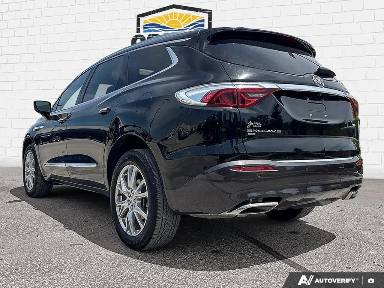 Buick Enclave снимка Buick Enclave