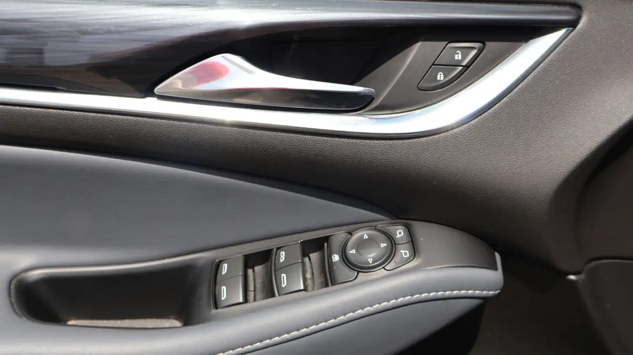 Buick Enclave снимка Buick Enclave