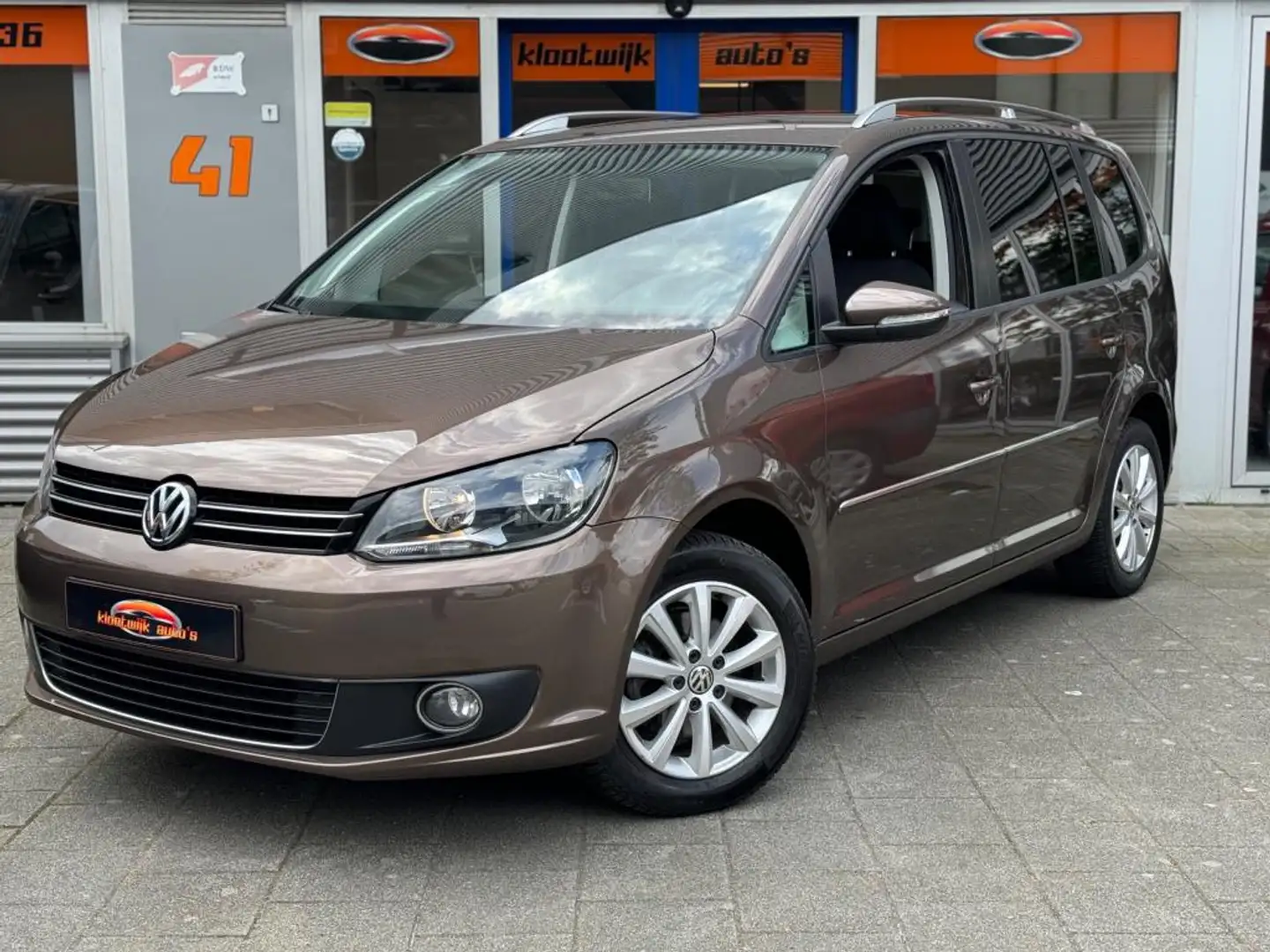 Volkswagen Touran 1.2 TSI Highline 7-Persoons Navigatie Cruise LM De Bruin - 1