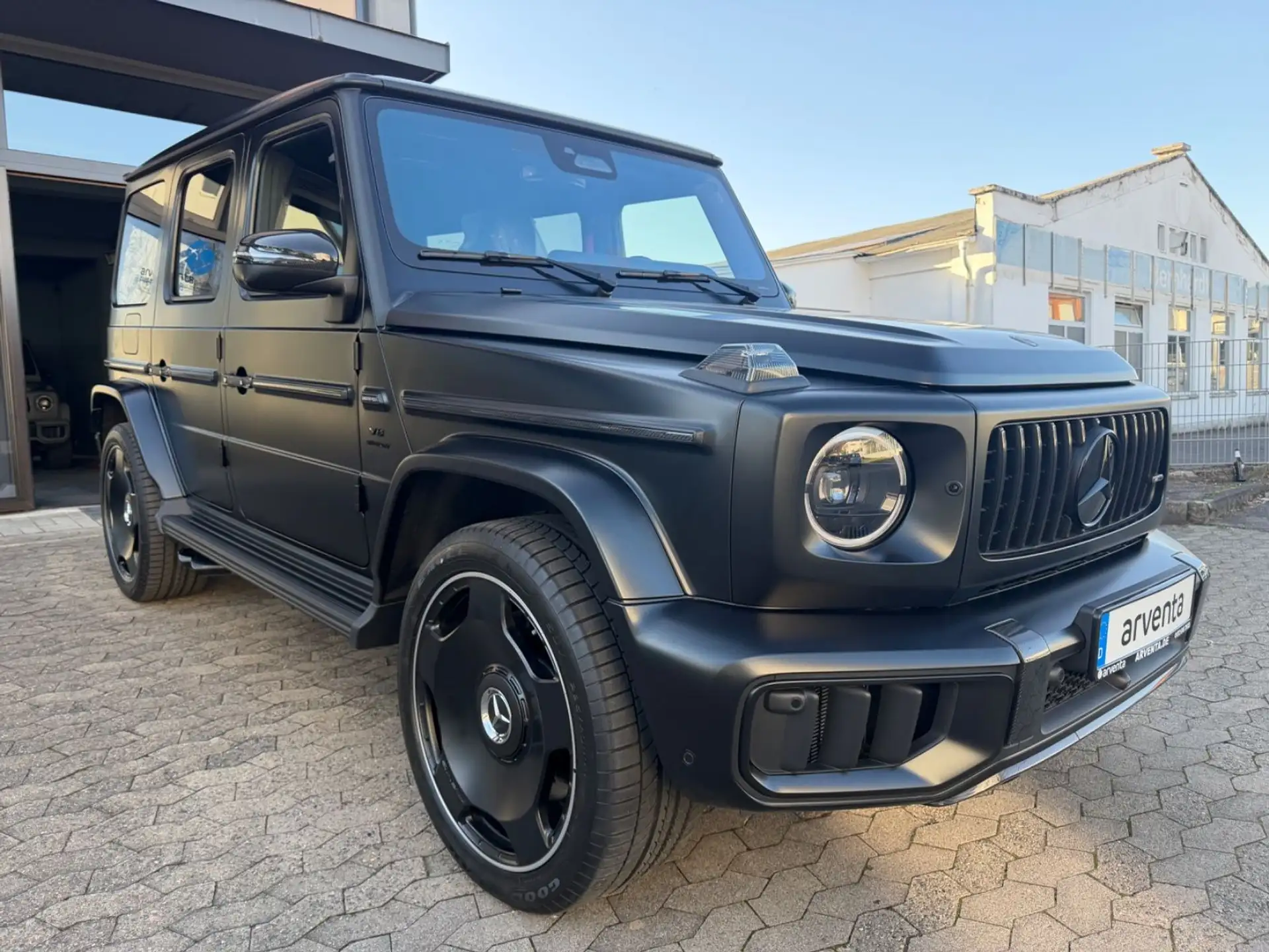 벤츠 G-Class G 63 AMG 2026 건메탈 사진 3