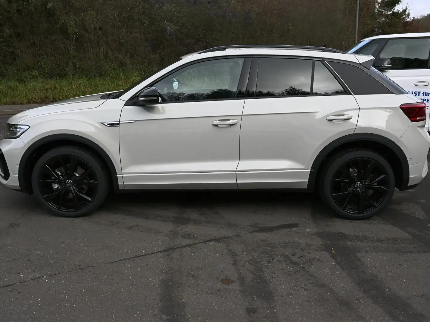 Volkswagen T-Roc 1.5 TSI DSG R-Line Black Style AHK IG.Light SOUND Grau - 2