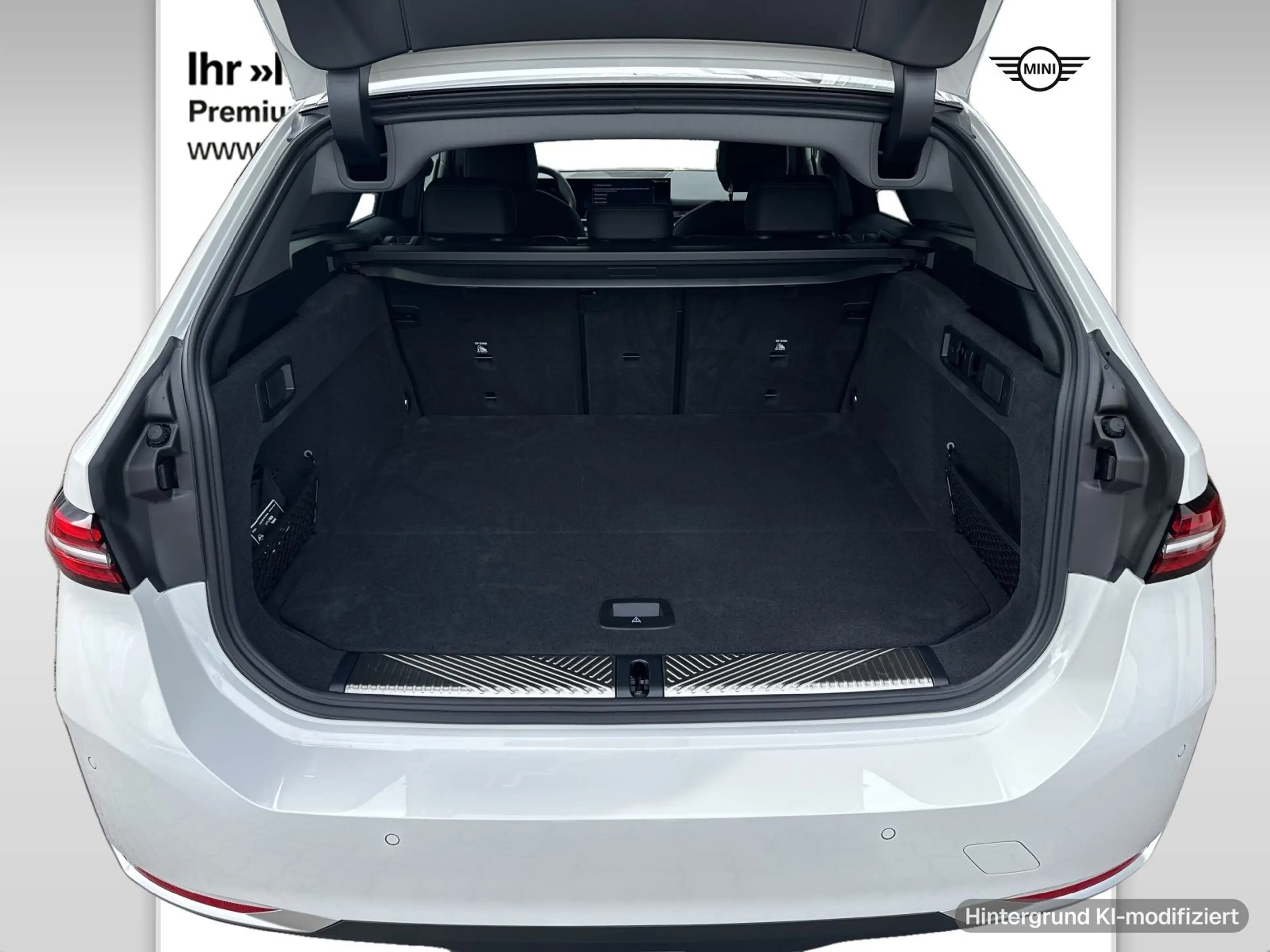 BMW i5 eDrive40 AHK SHZ Driving Assist Plus — photo 11