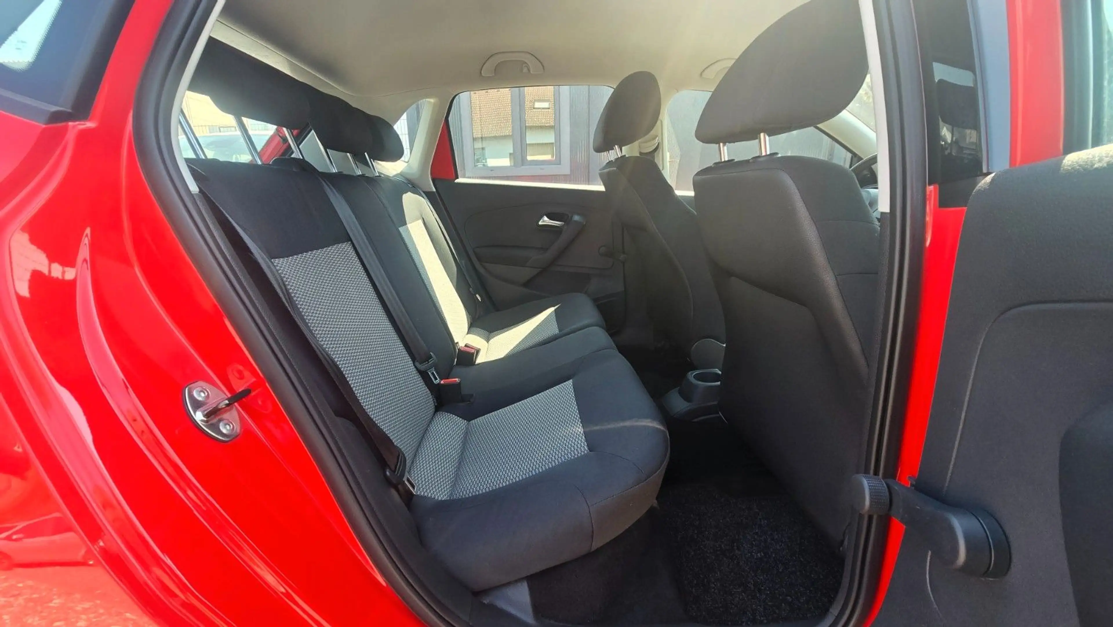 Volkswagen Polo V *41000Tkm*TÜV 03/2028 — photo 13