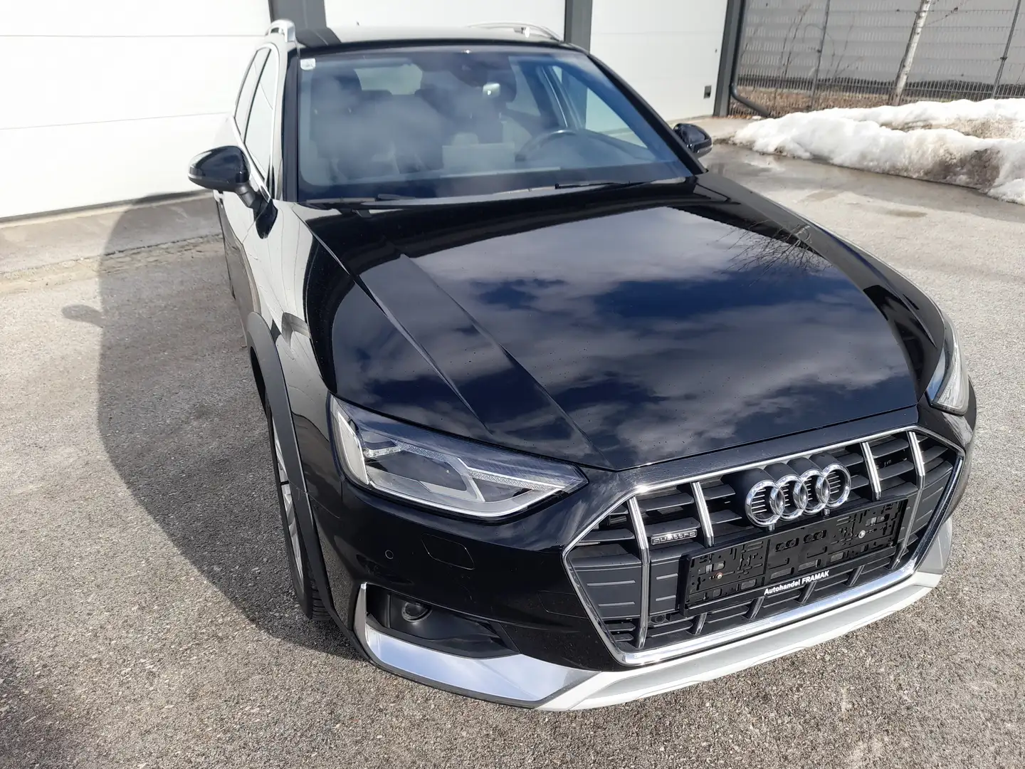 Audi A4 allroad 40 TDI basis Schwarz - 2