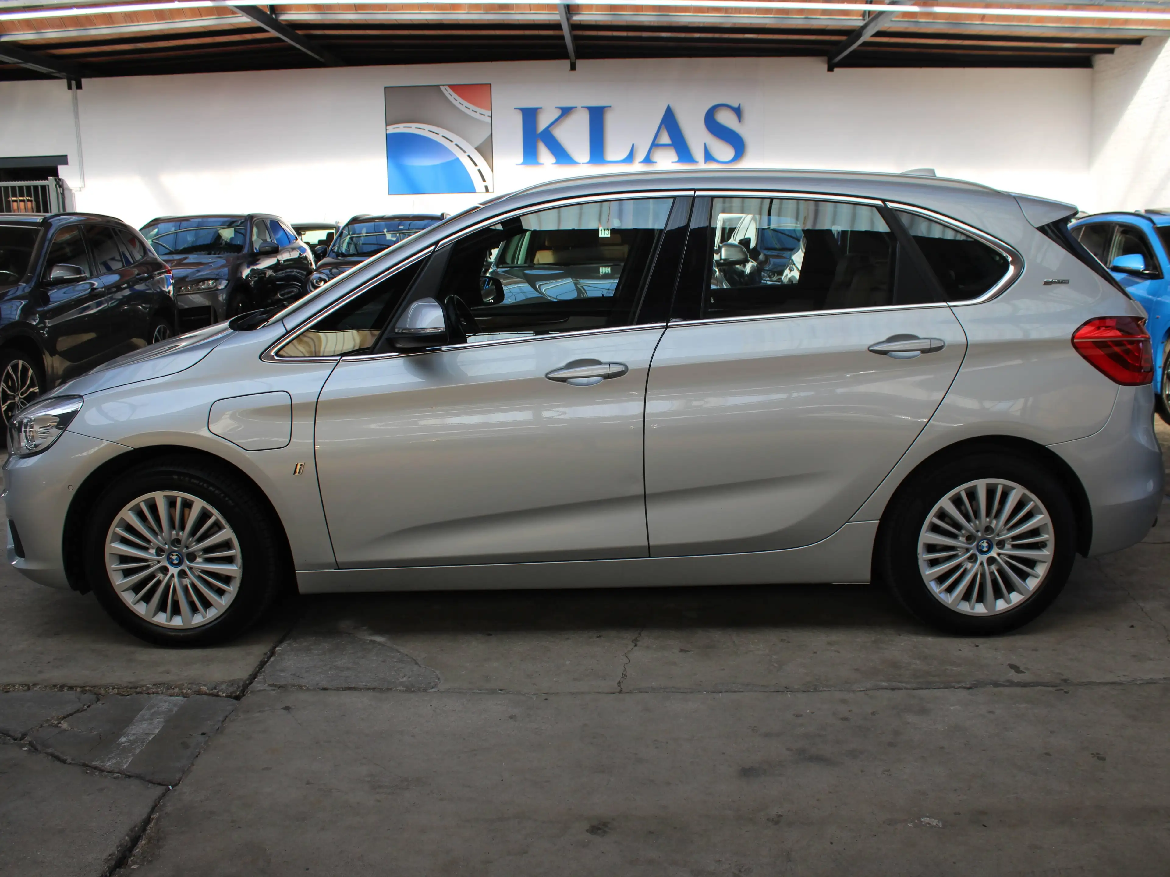 BMW 225 Active Tourer PHEV Hybride 225xeA+BOÎTE AUTO+CUIR — photo 2