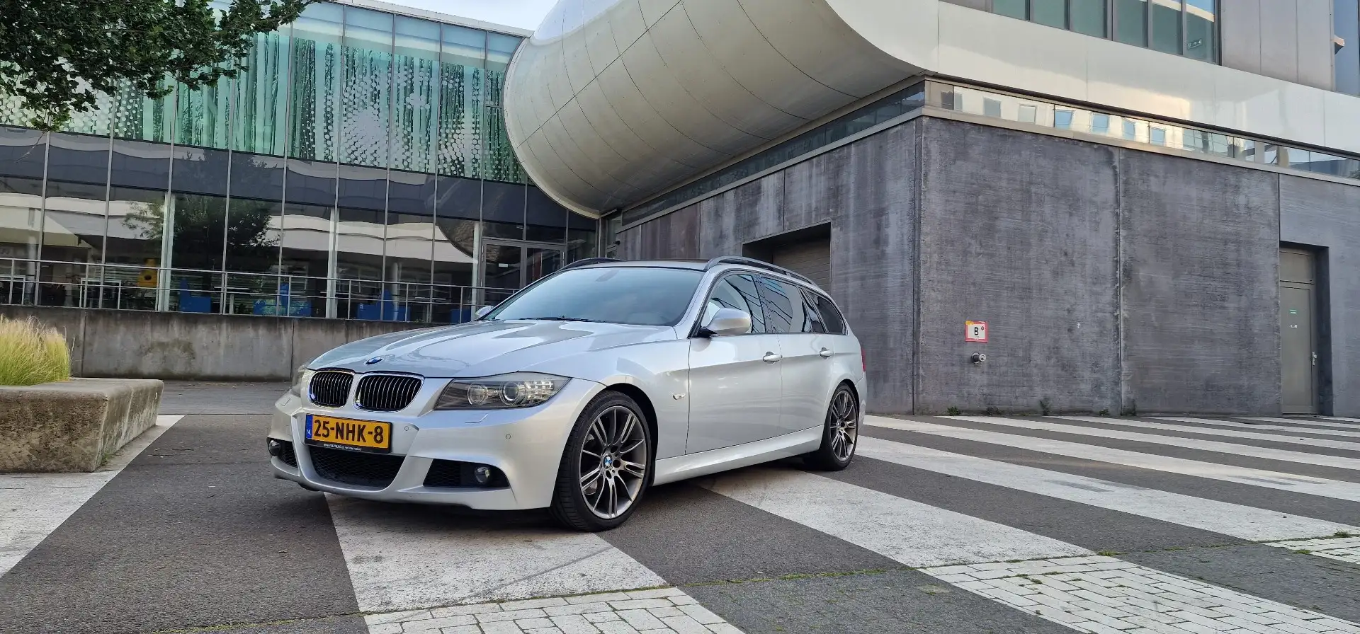 BMW 330 325i Executive Срібний - 1