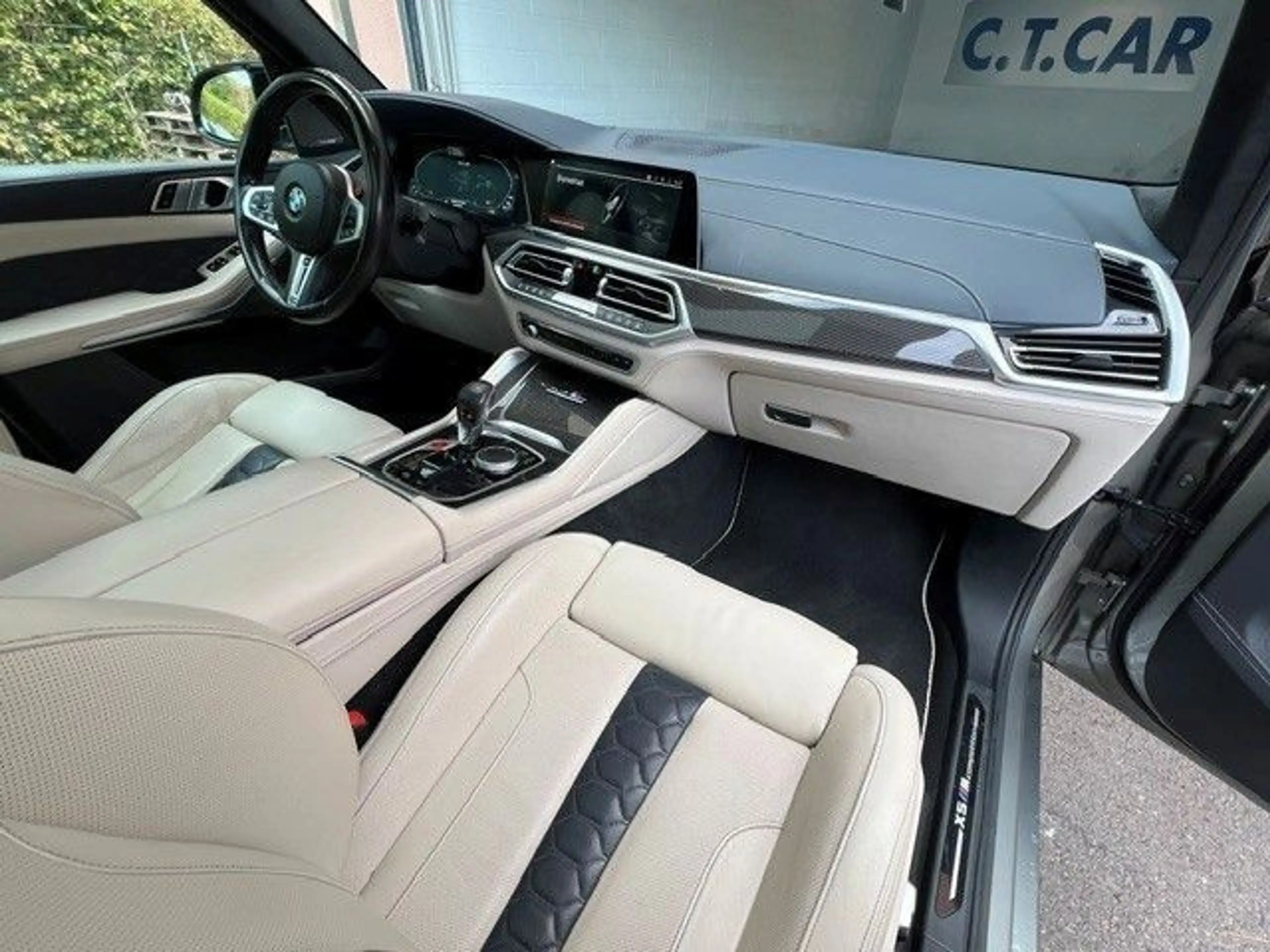 BMW X5 M Competition - VOLL - panorama — photo 6