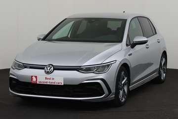 VIII R-LINE 1.5 e-TSI DSG7 + GPS + CARPLAY + CAMER