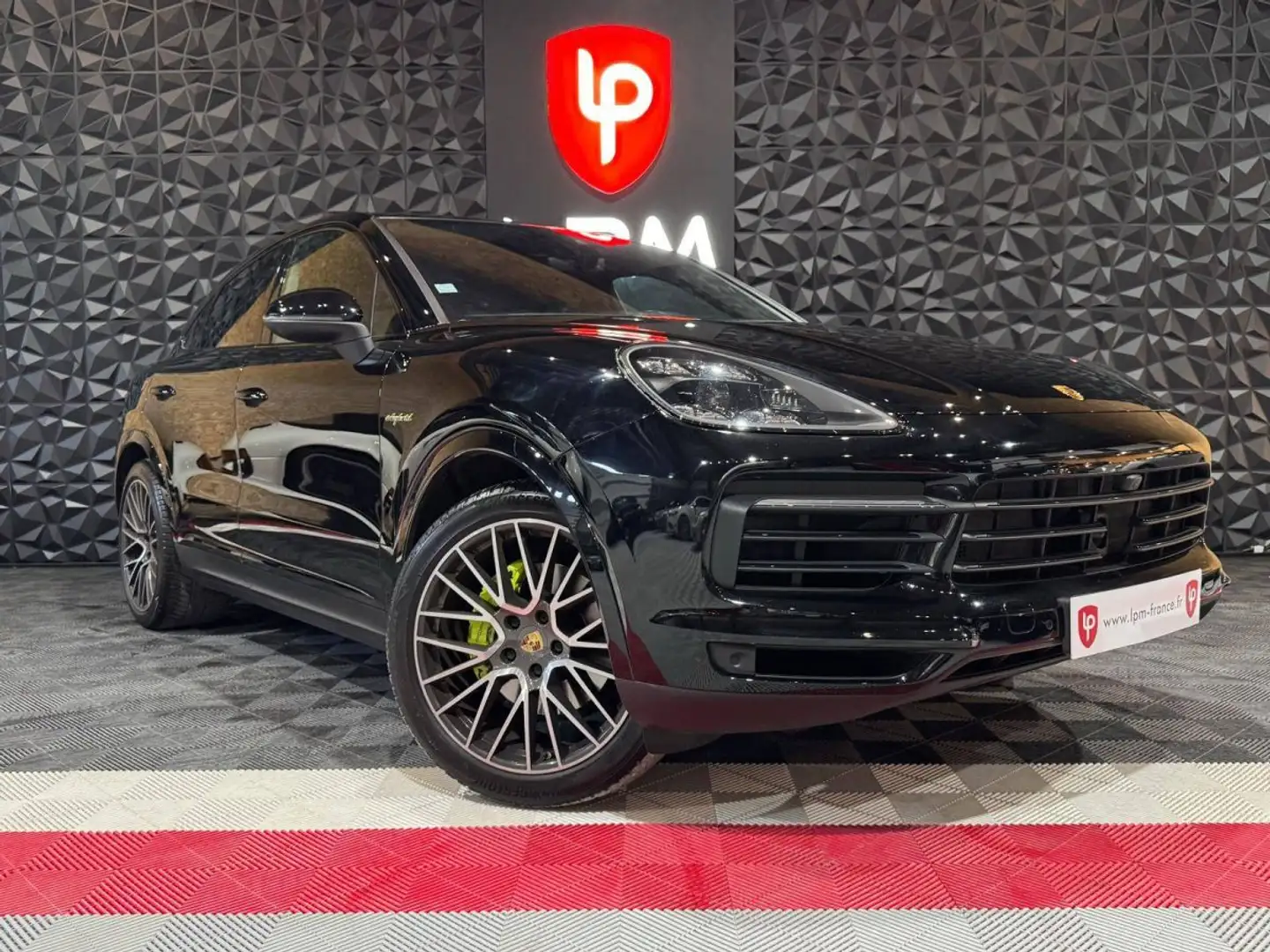 Porsche Cayenne III 3.0 462ch E-Hybrid Noir - 1