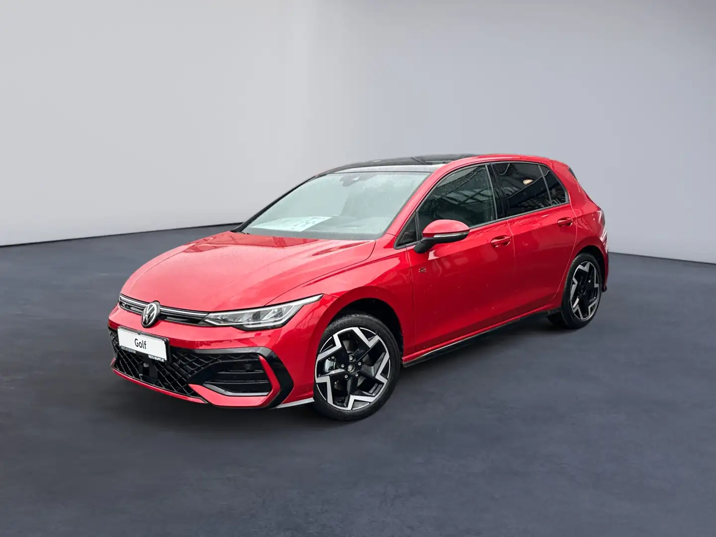 Volkswagen Golf VIII R-Line 1.5 eTSI DSG TravelAssist+ACC Rot - 1