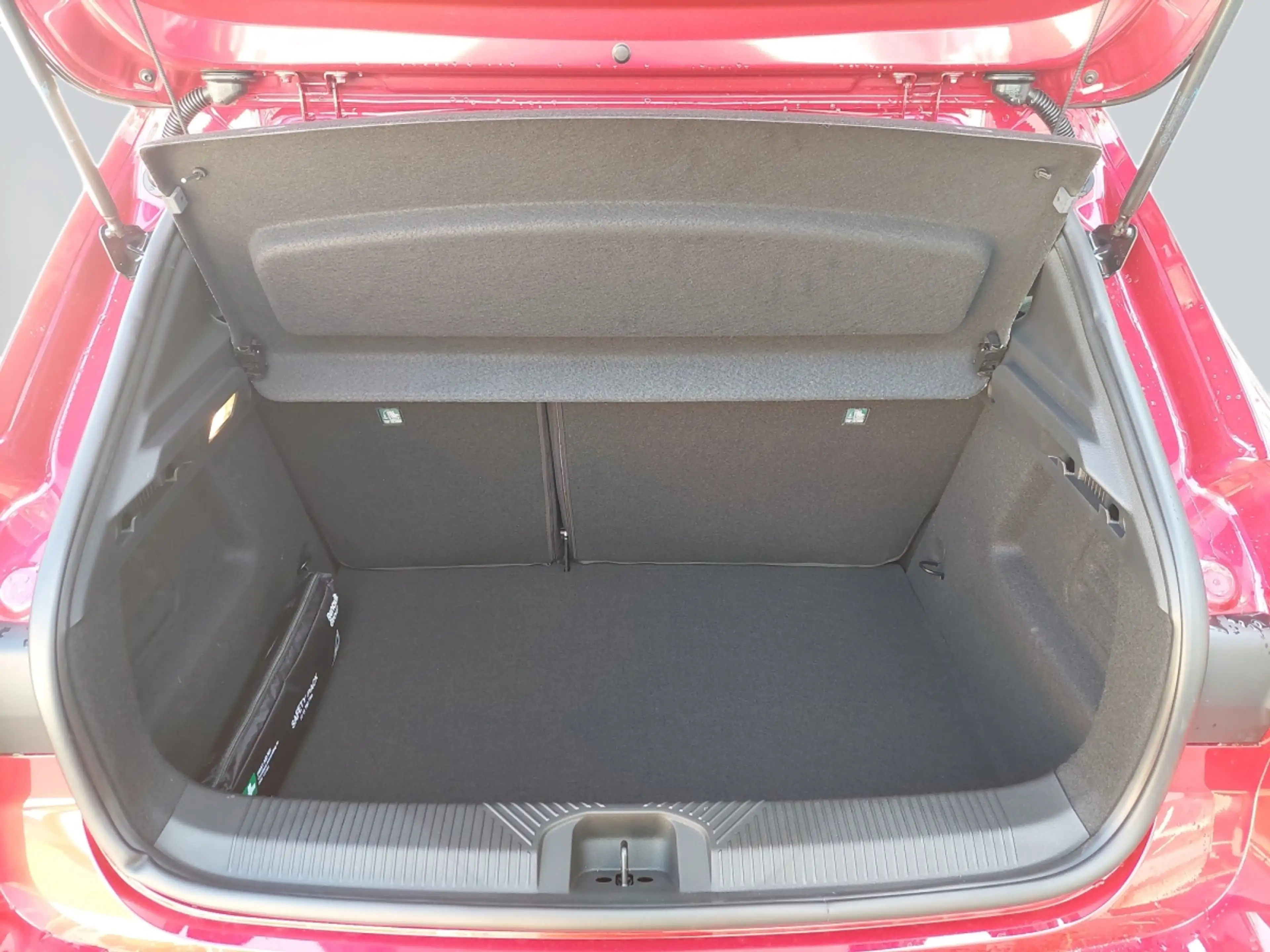 Renault Clio Techno Full Hybrid 160 — photo 9