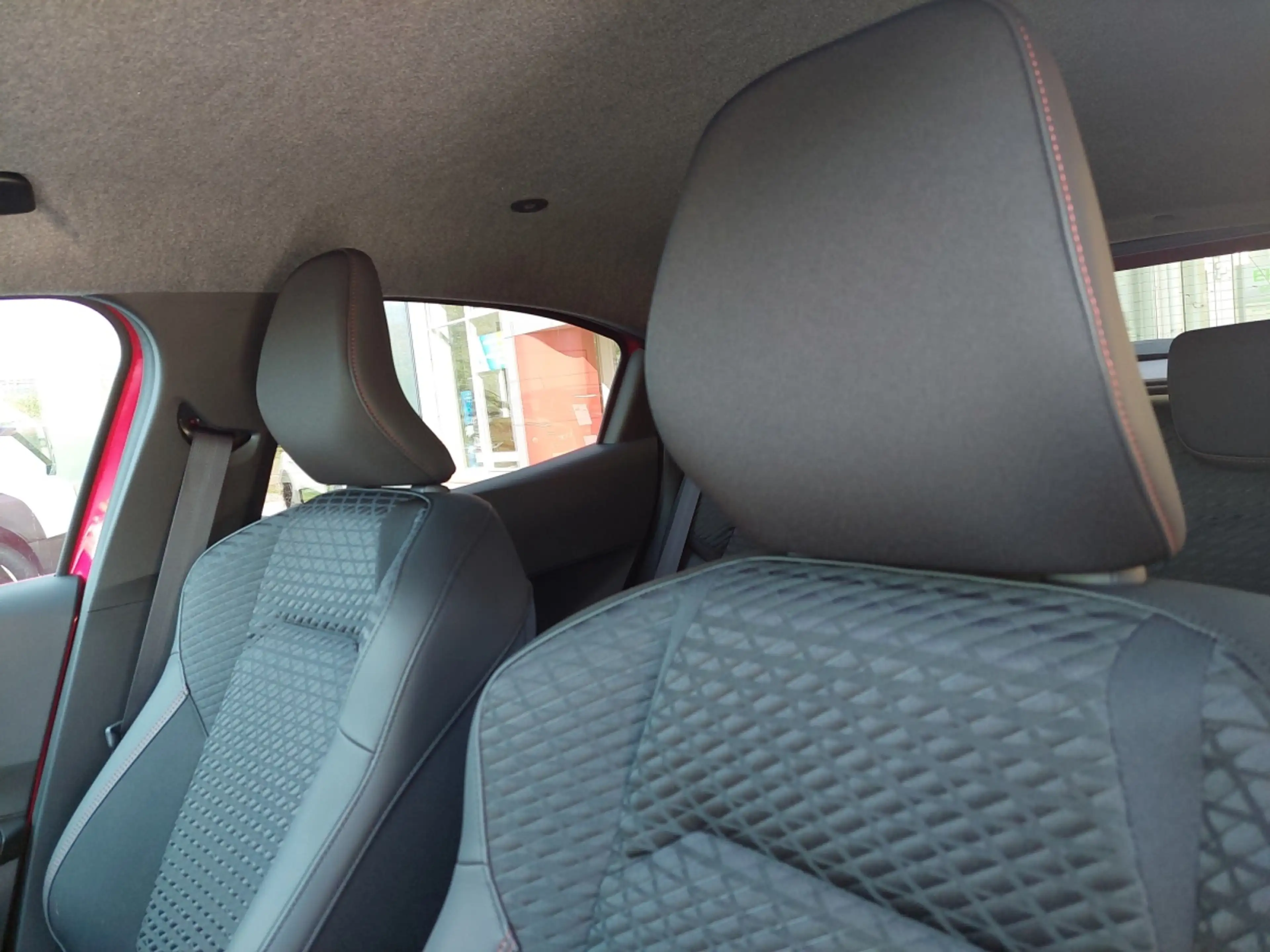 Renault Clio Techno Full Hybrid 160 — photo 19