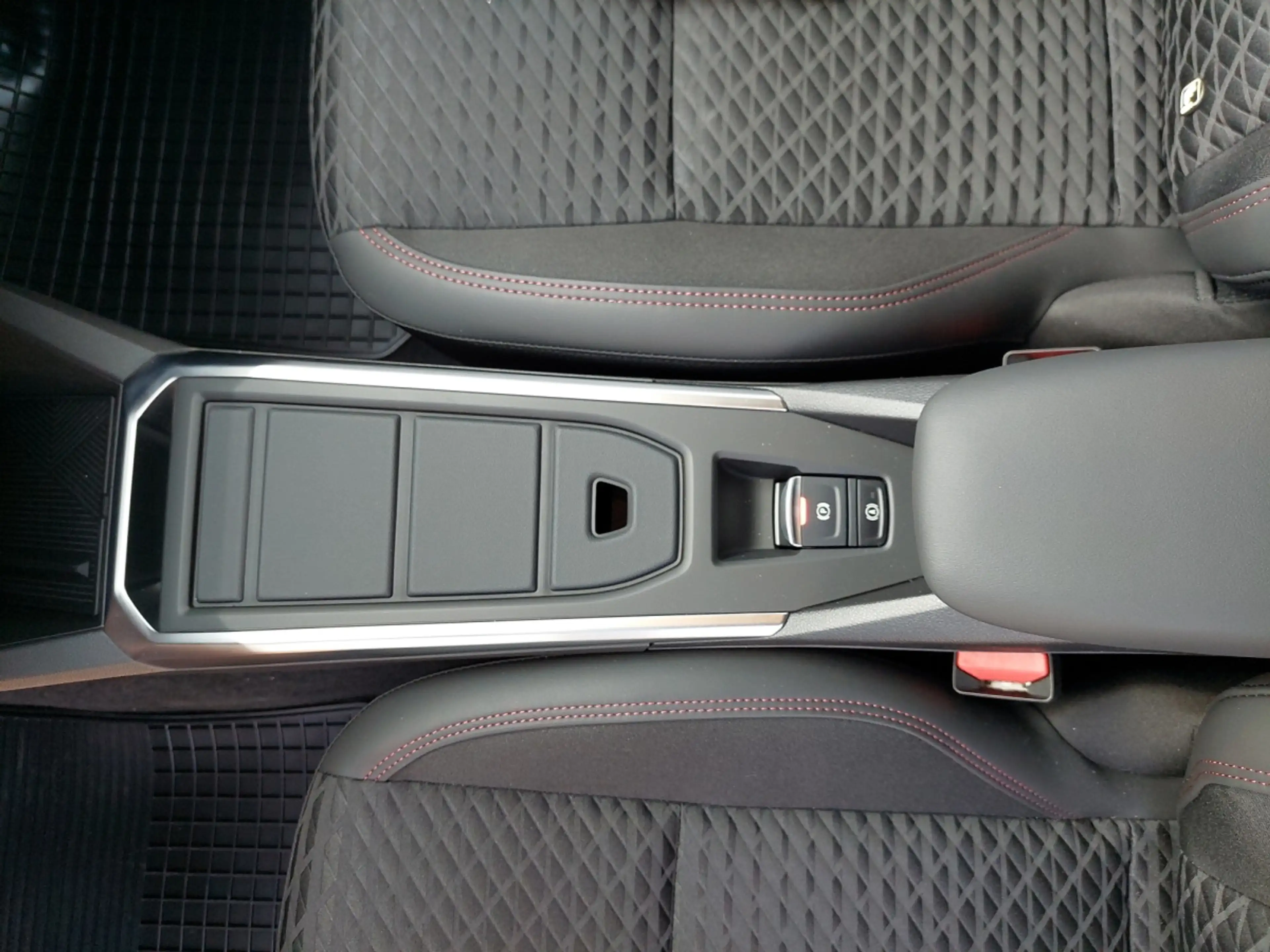 Renault Clio Techno Full Hybrid 160 — photo 16