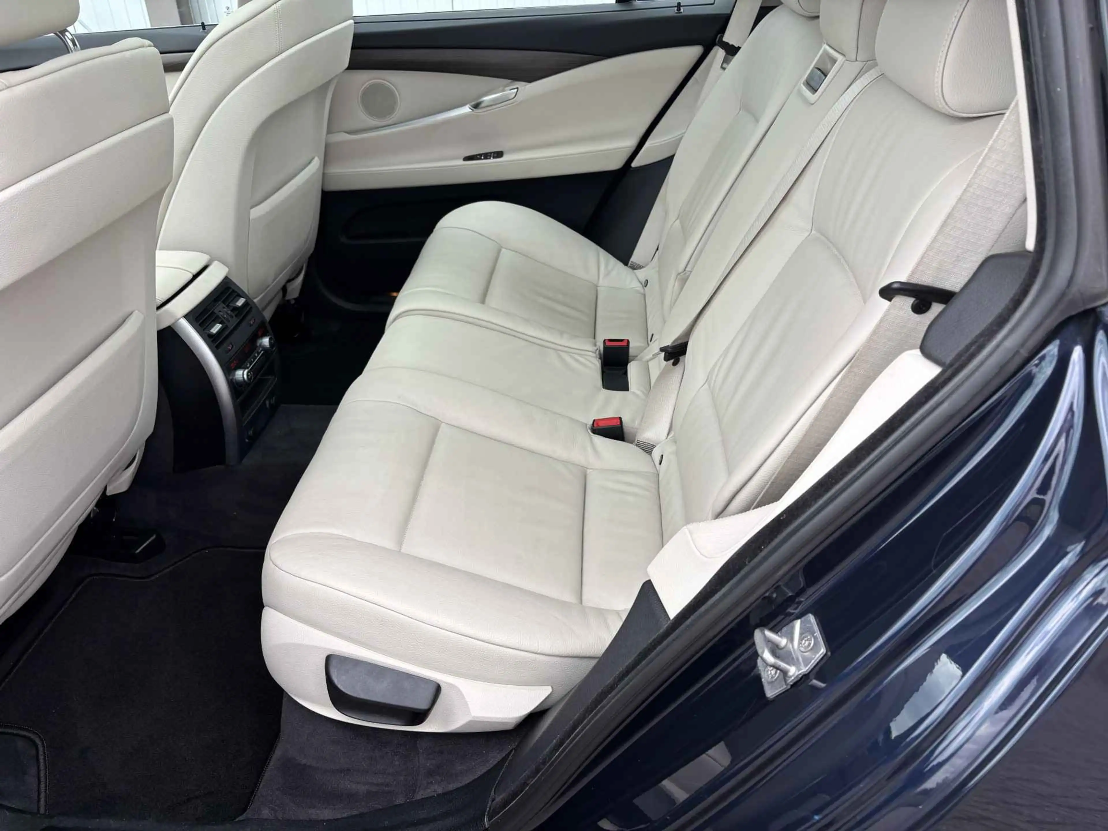 BMW 535 5-serie Gran Turismo 535xi High Executive — photo 44