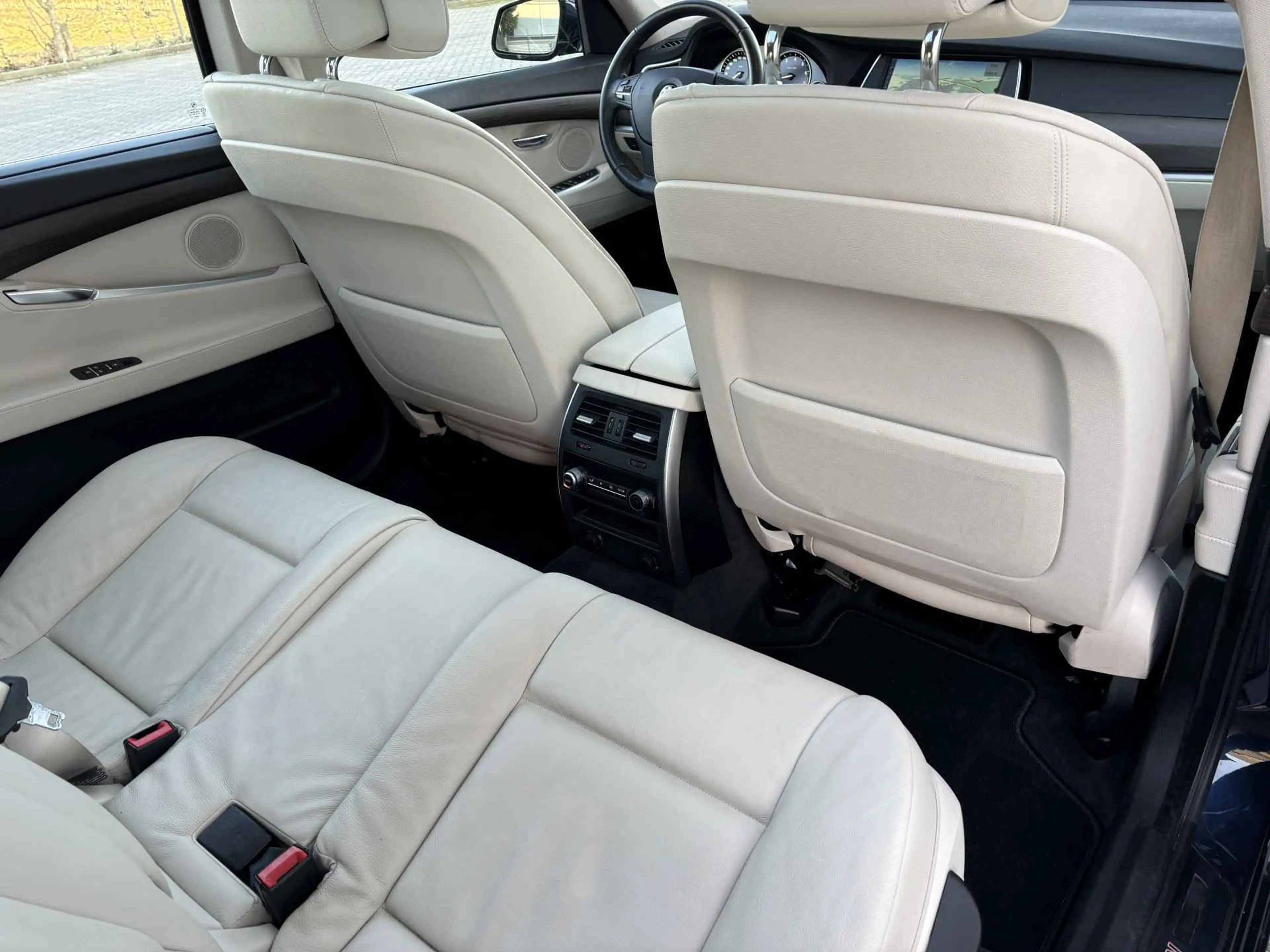 BMW 535 5-serie Gran Turismo 535xi High Executive — photo 45