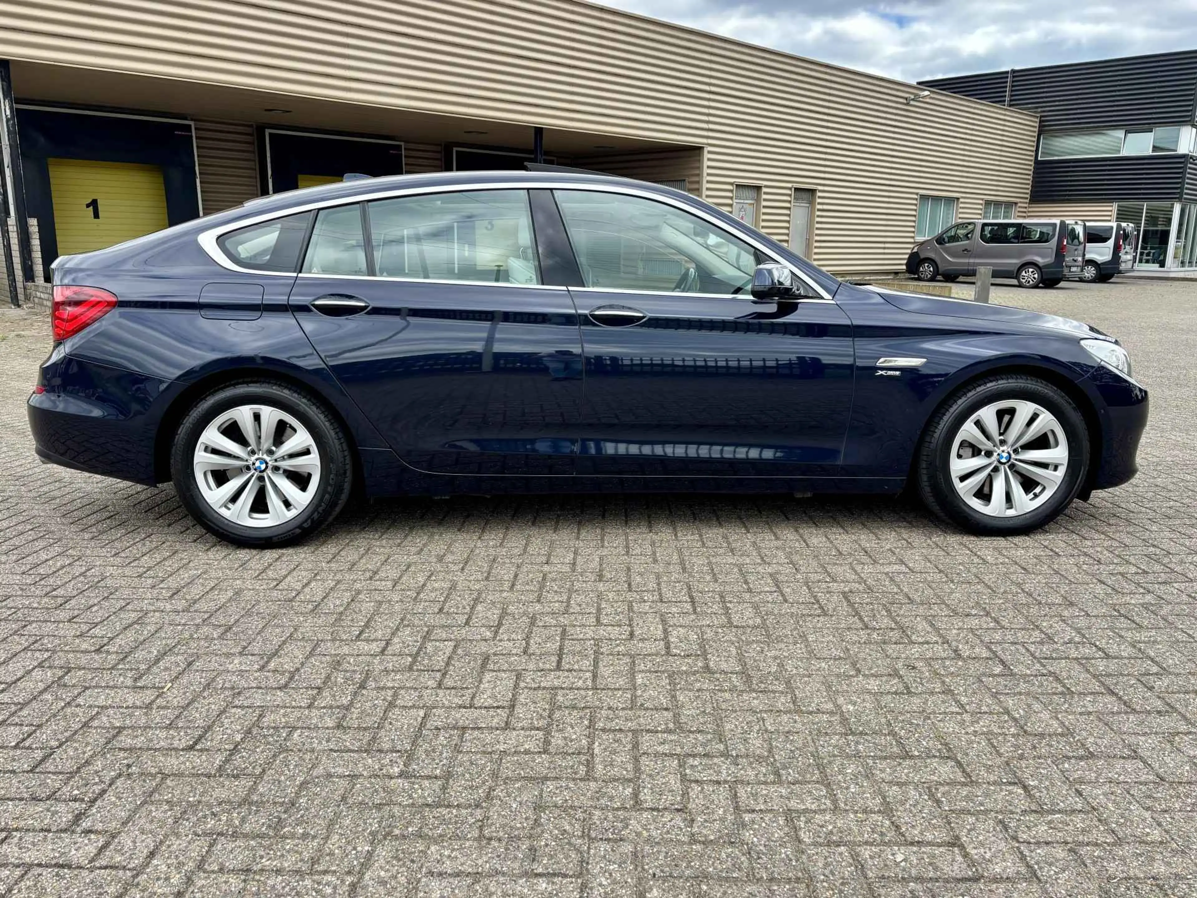 BMW 535 5-serie Gran Turismo 535xi High Executive — photo 5