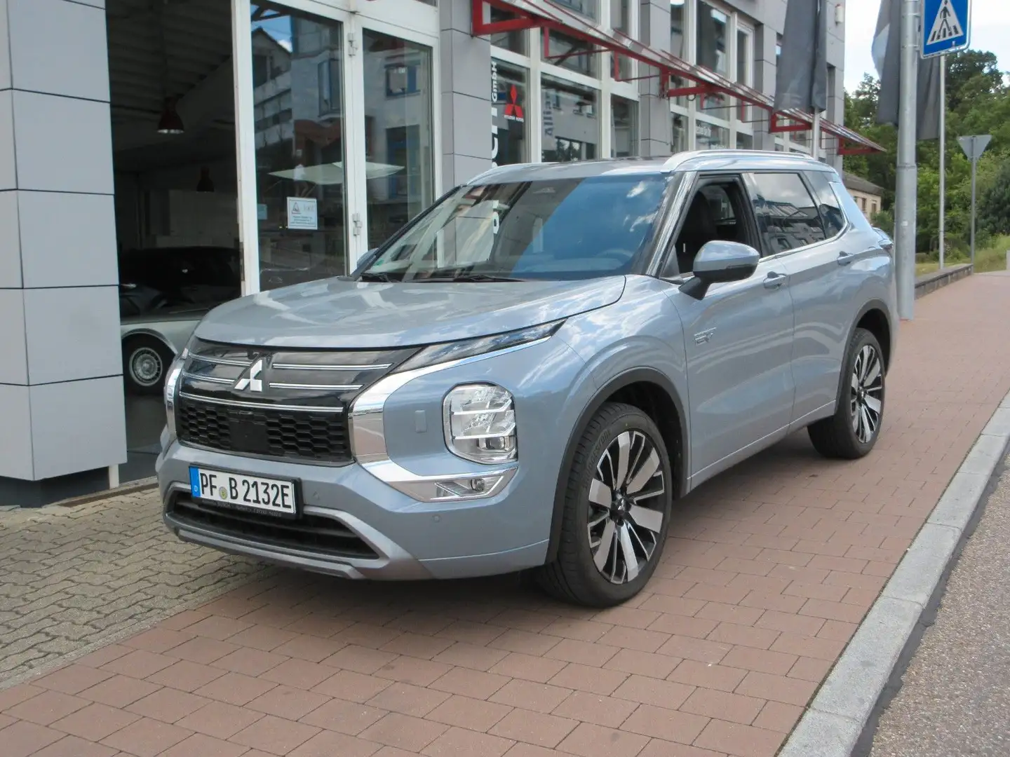Mitsubishi Outlander Top Grau - 1