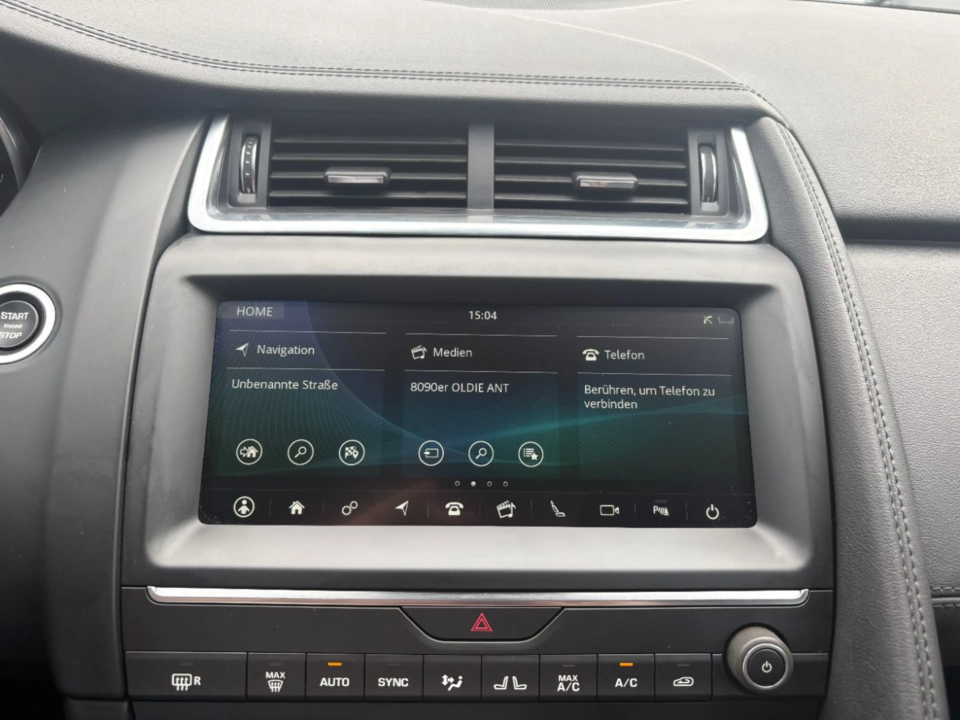 Jaguar E-Pace P250 S ACC+LED+Navi+SHZ+2xKlima+Kam.+LM — photo 11