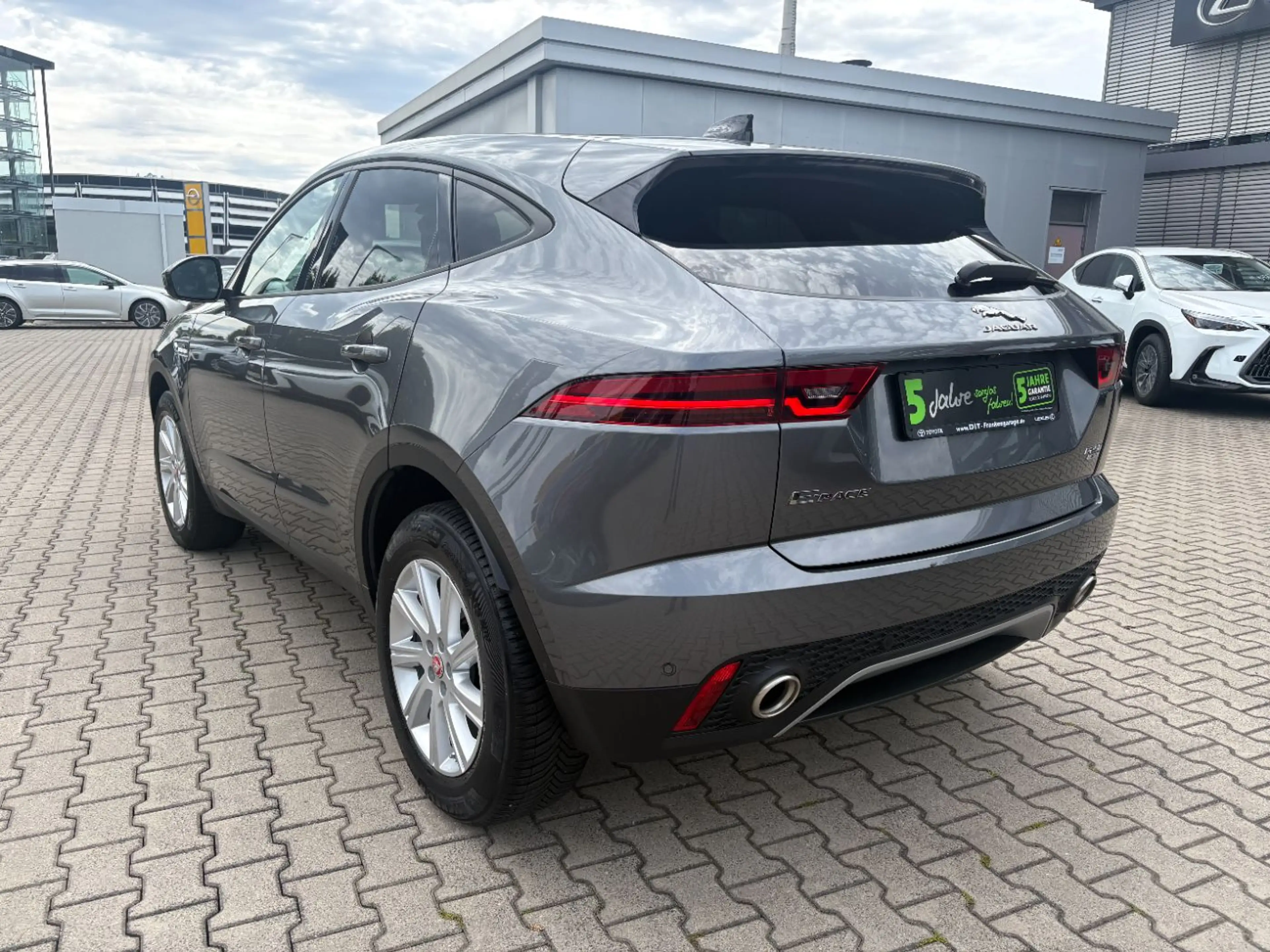 Jaguar E-Pace P250 S ACC+LED+Navi+SHZ+2xKlima+Kam.+LM — photo 5