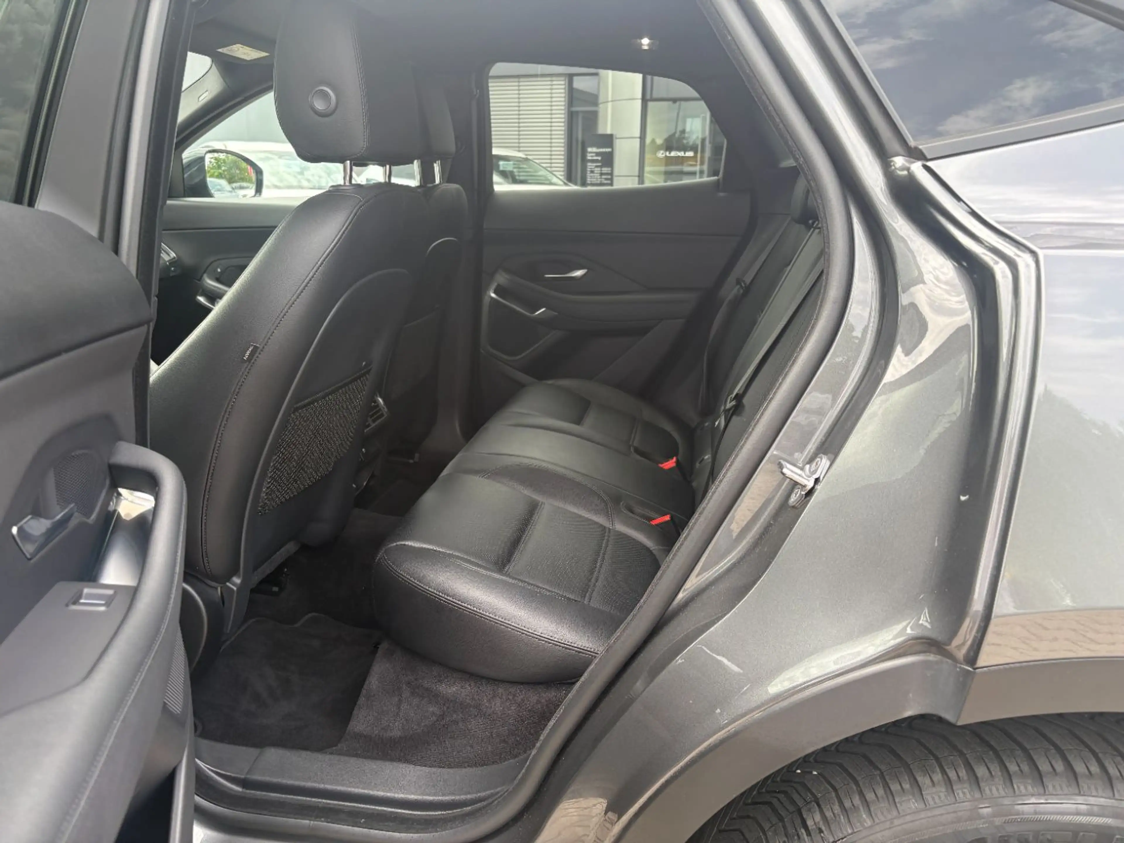 Jaguar E-Pace P250 S ACC+LED+Navi+SHZ+2xKlima+Kam.+LM — photo 7