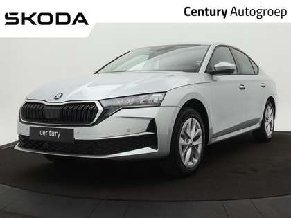Skoda Octavia First Edition 1.5 TSI m-HEV 85 kW / 115 PK Hatchba