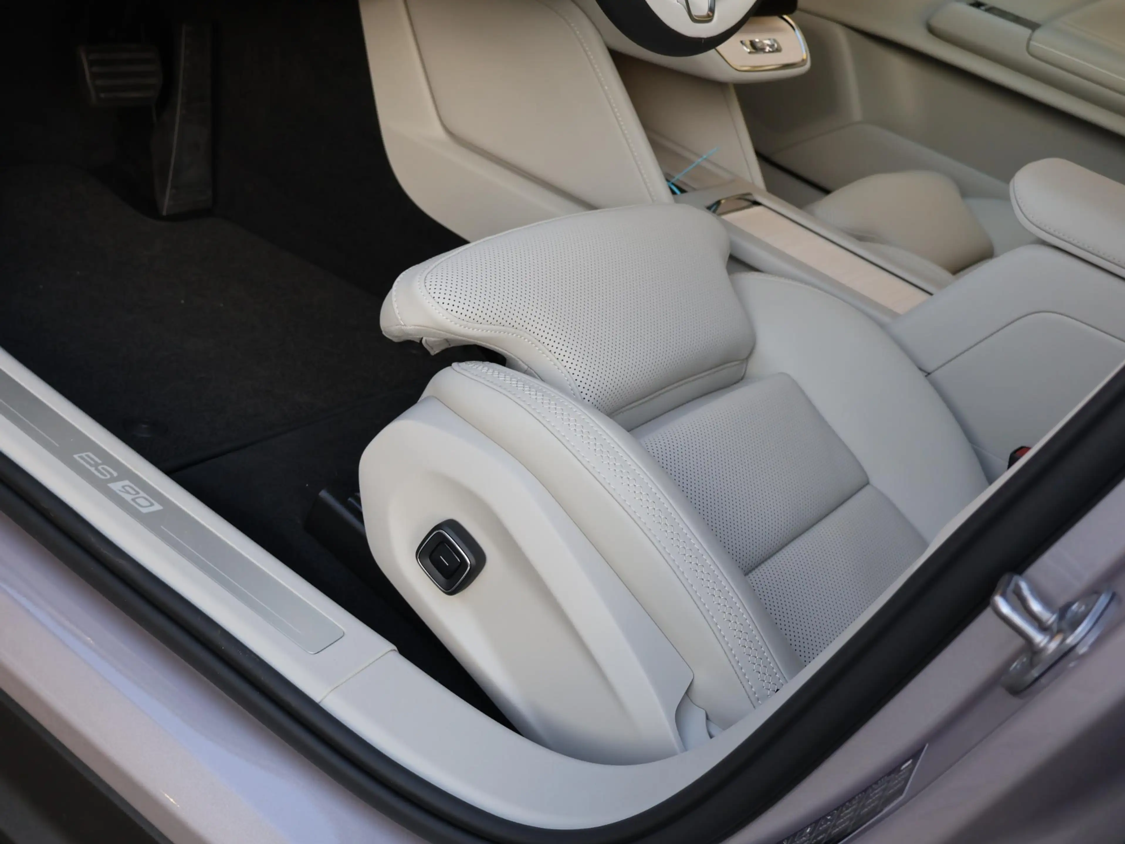 Volvo ES90 Single Motor Extended Range Ultra 92 kWh | FULL OP — photo 12