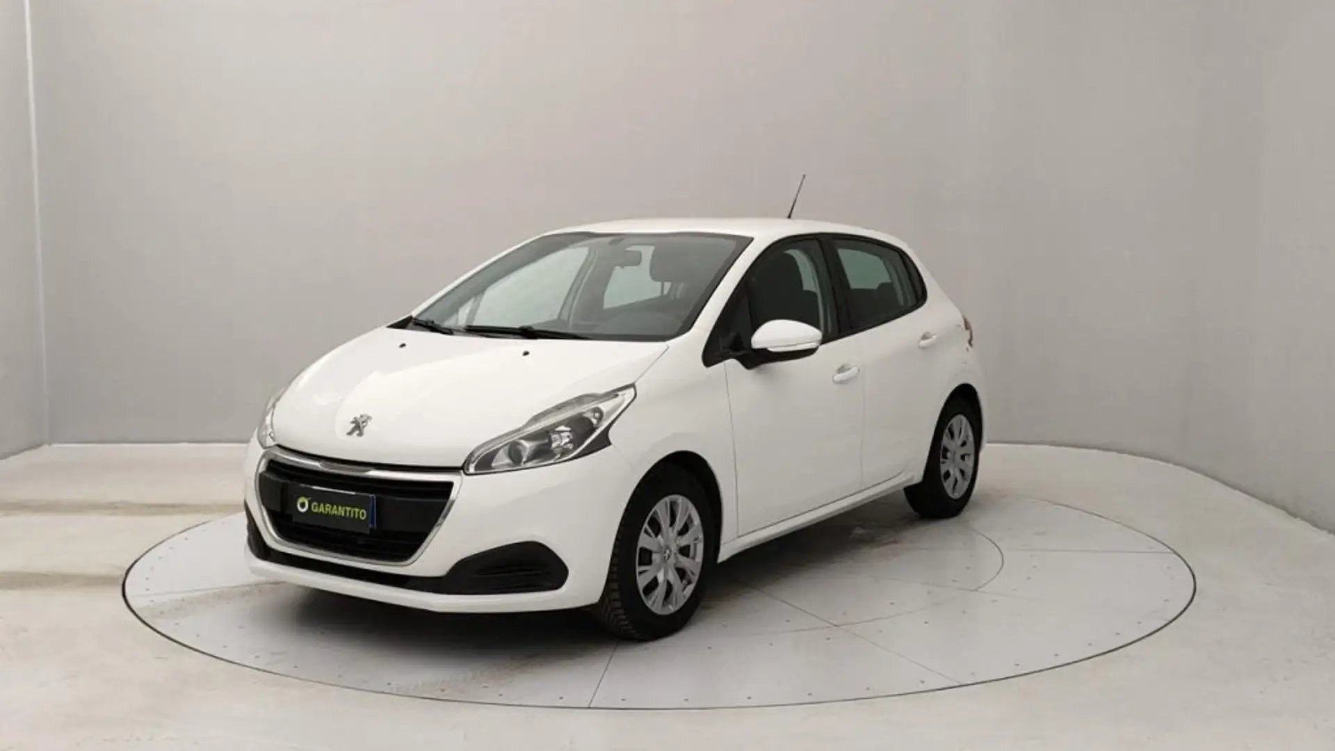 Peugeot 208 1.2 puretech Active s&s 82cv 5p neopatentati Bianco - 1