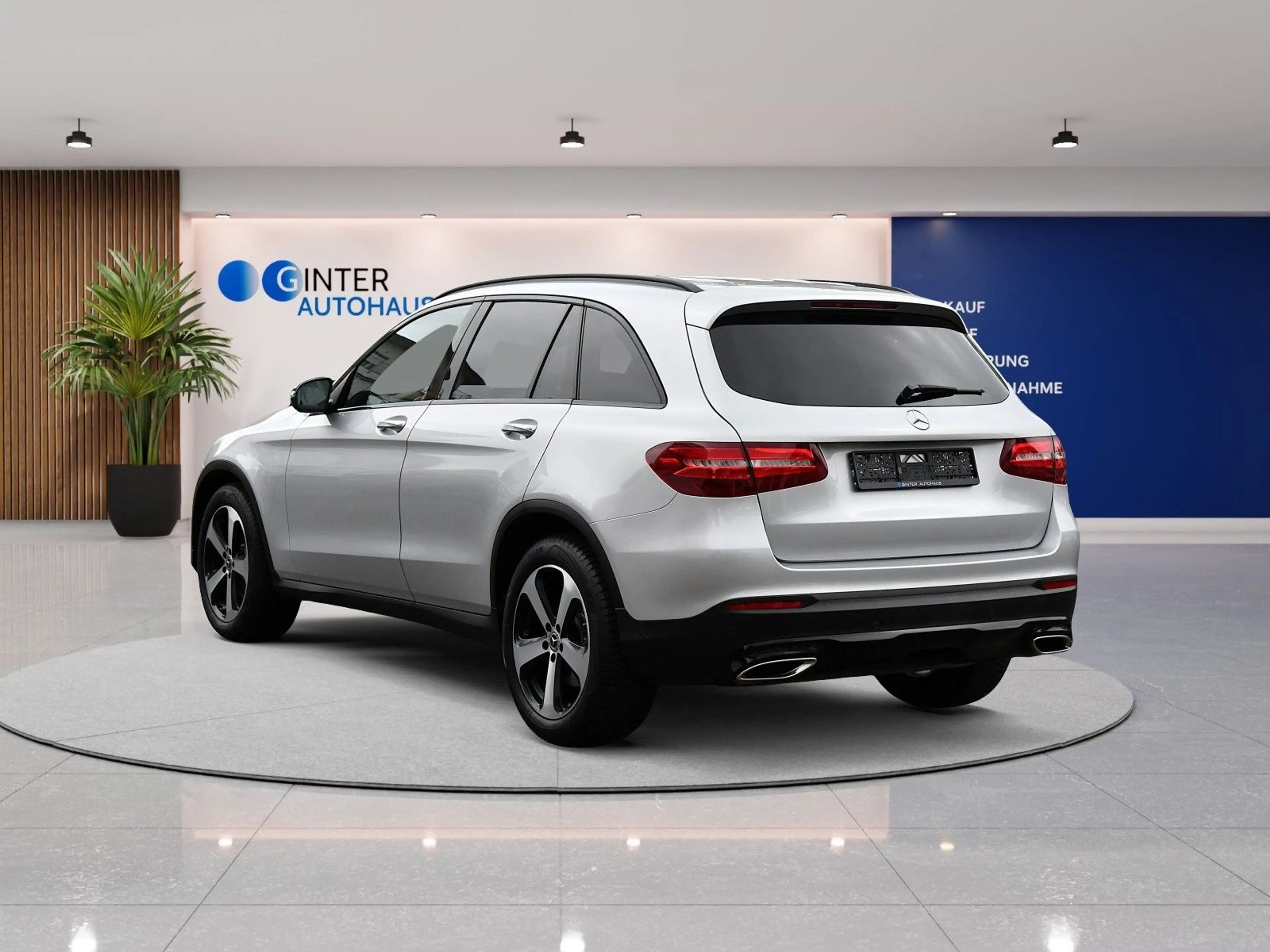 Mercedes-Benz GLC 250 4Matic Exclusive*Distronic*360°*2.Hand* — photo 5