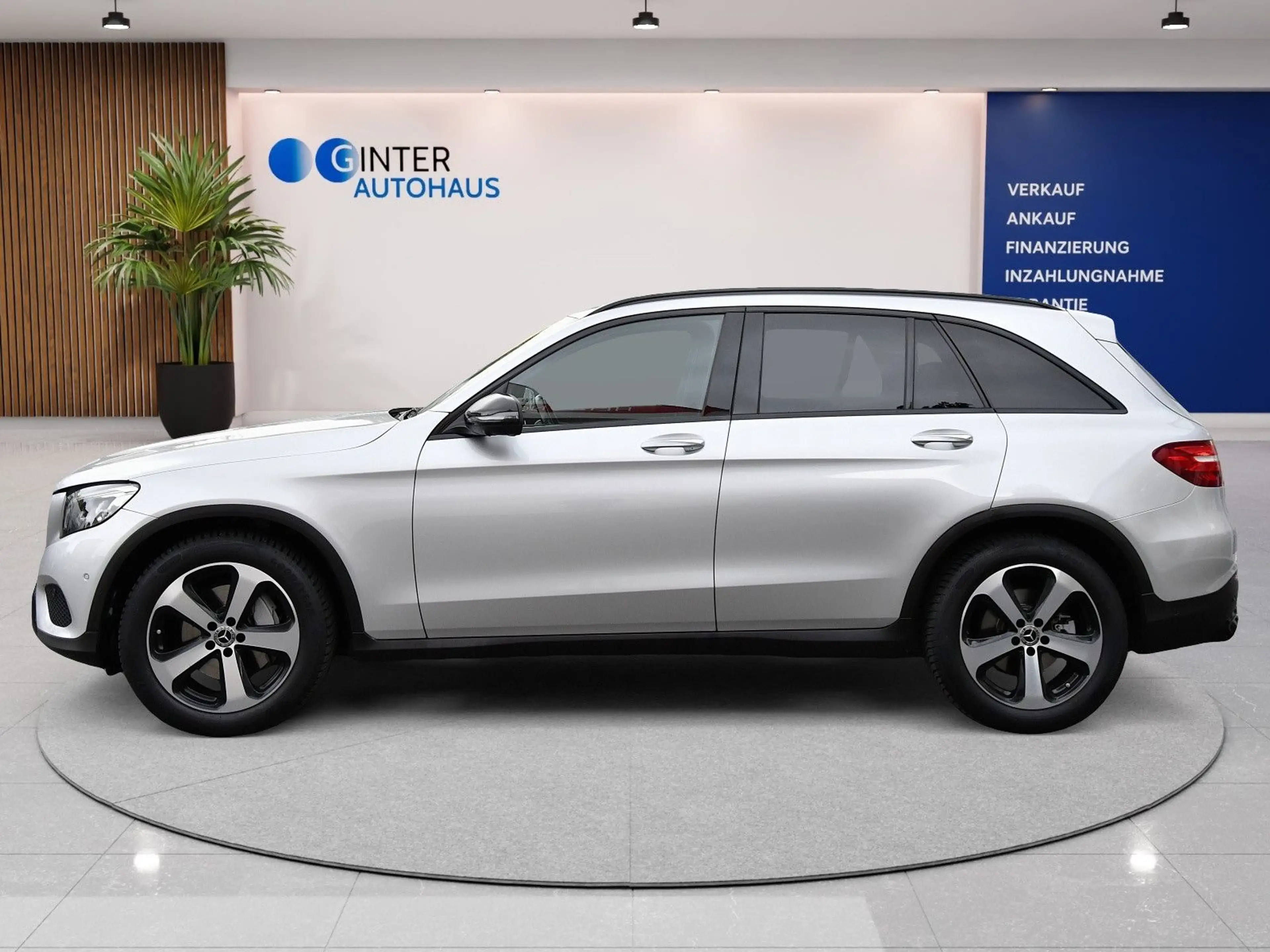Mercedes-Benz GLC 250 4Matic Exclusive*Distronic*360°*2.Hand* — photo 6