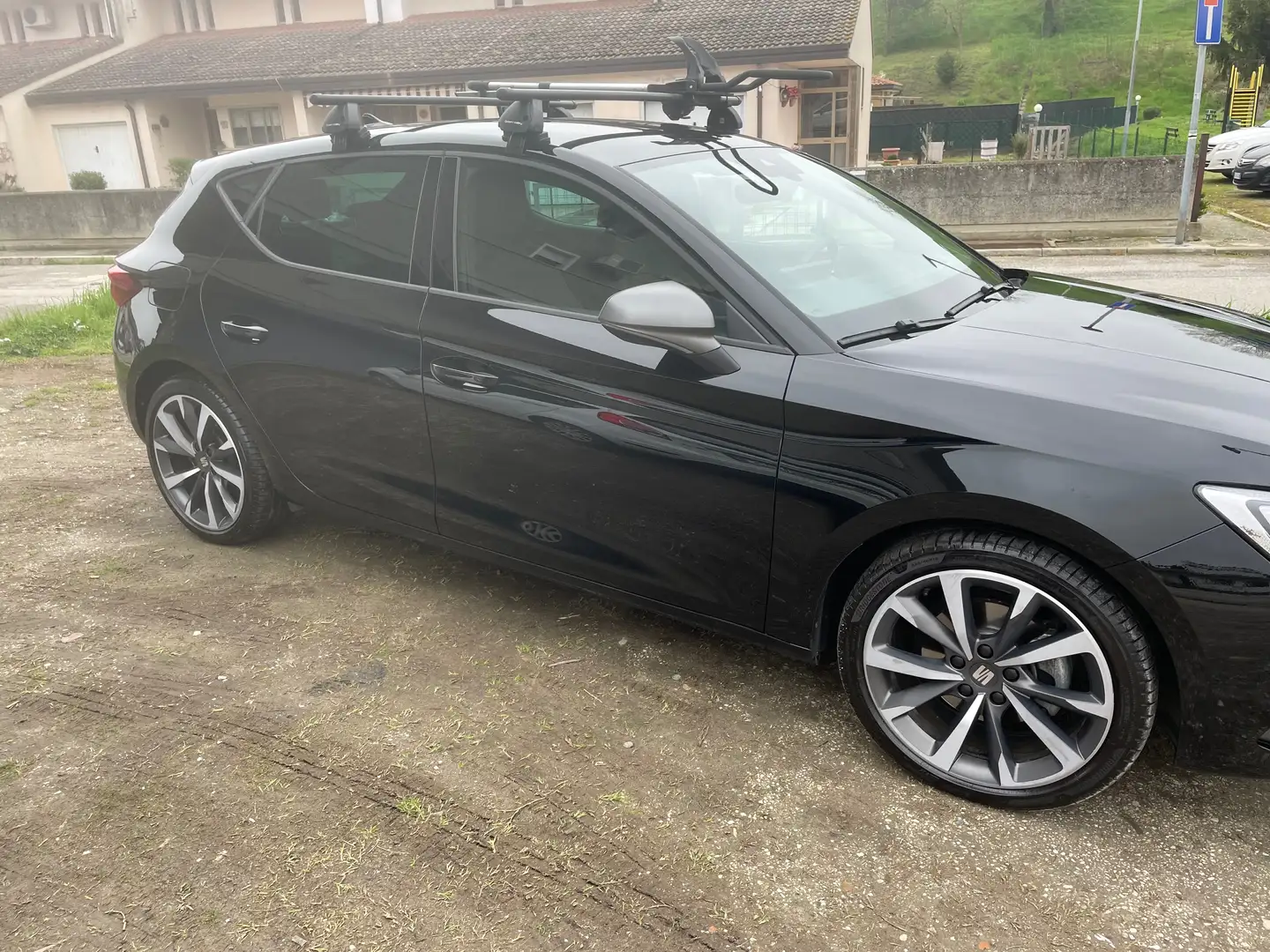 SEAT Leon Leon IV 2020 2.0 tdi FR 115cv Nero - 2