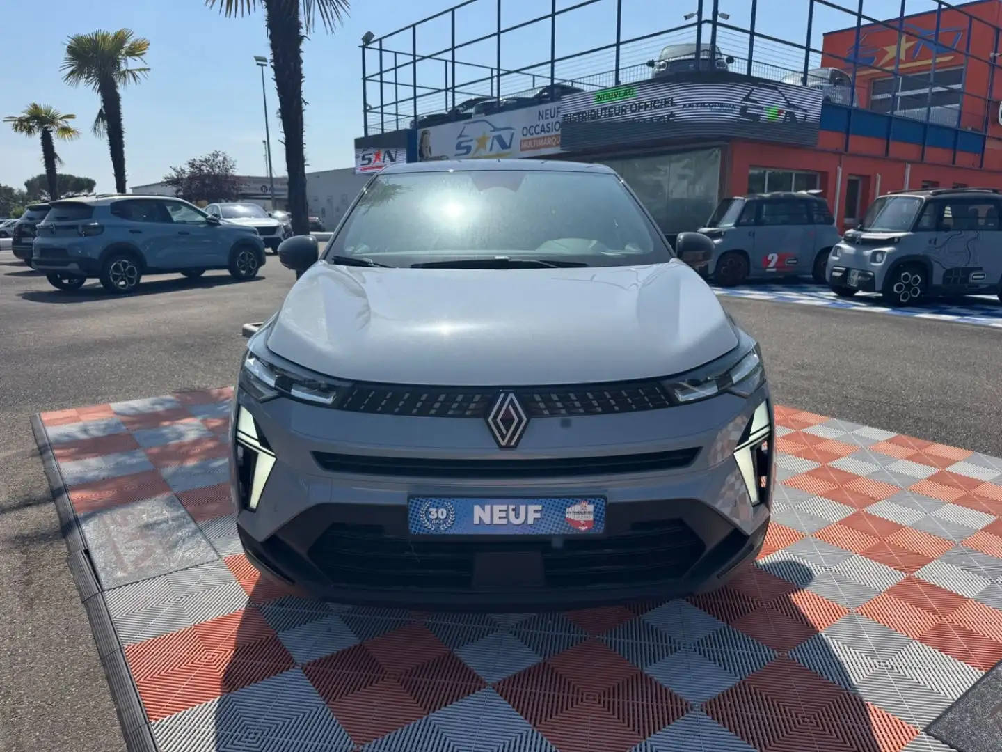 Renault Captur ECO-G 100 BV6 TECHNO GPS Caméra JA 18\u0026amp;quo Gris - 1
