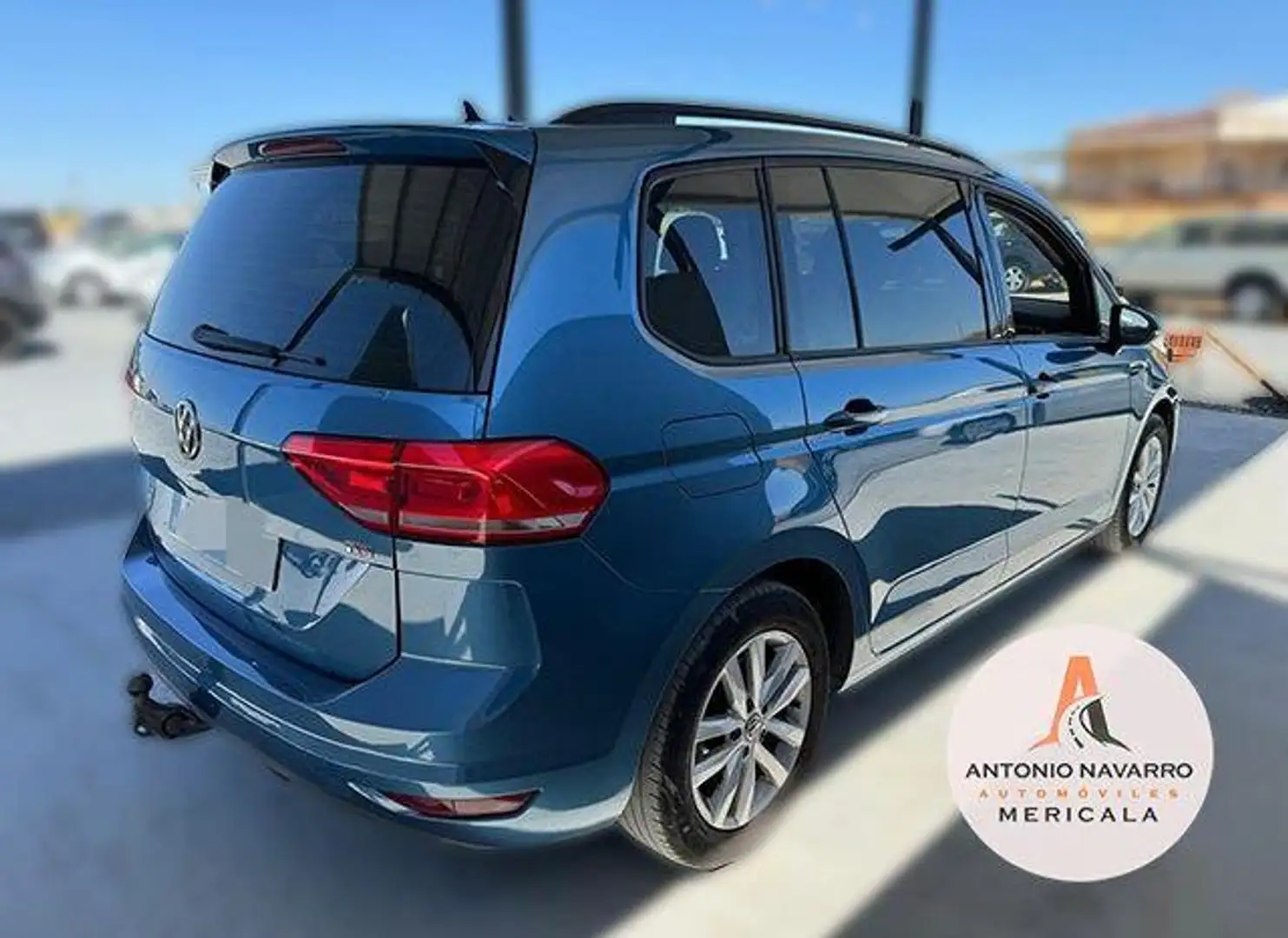 Volkswagen Touran 1.6TDI Business and Navi Edition 85kW Azul - 2