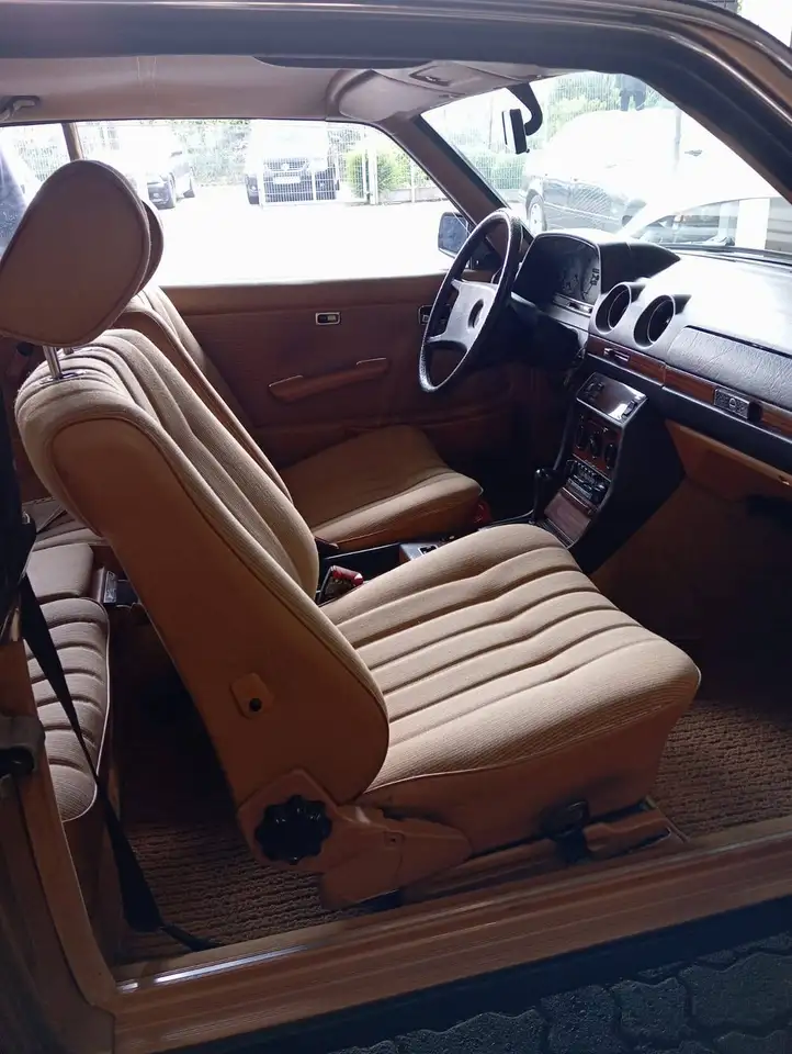 Mercedes-Benz CE 230 Oldtimer, Mercedes 230 CE, foto 10